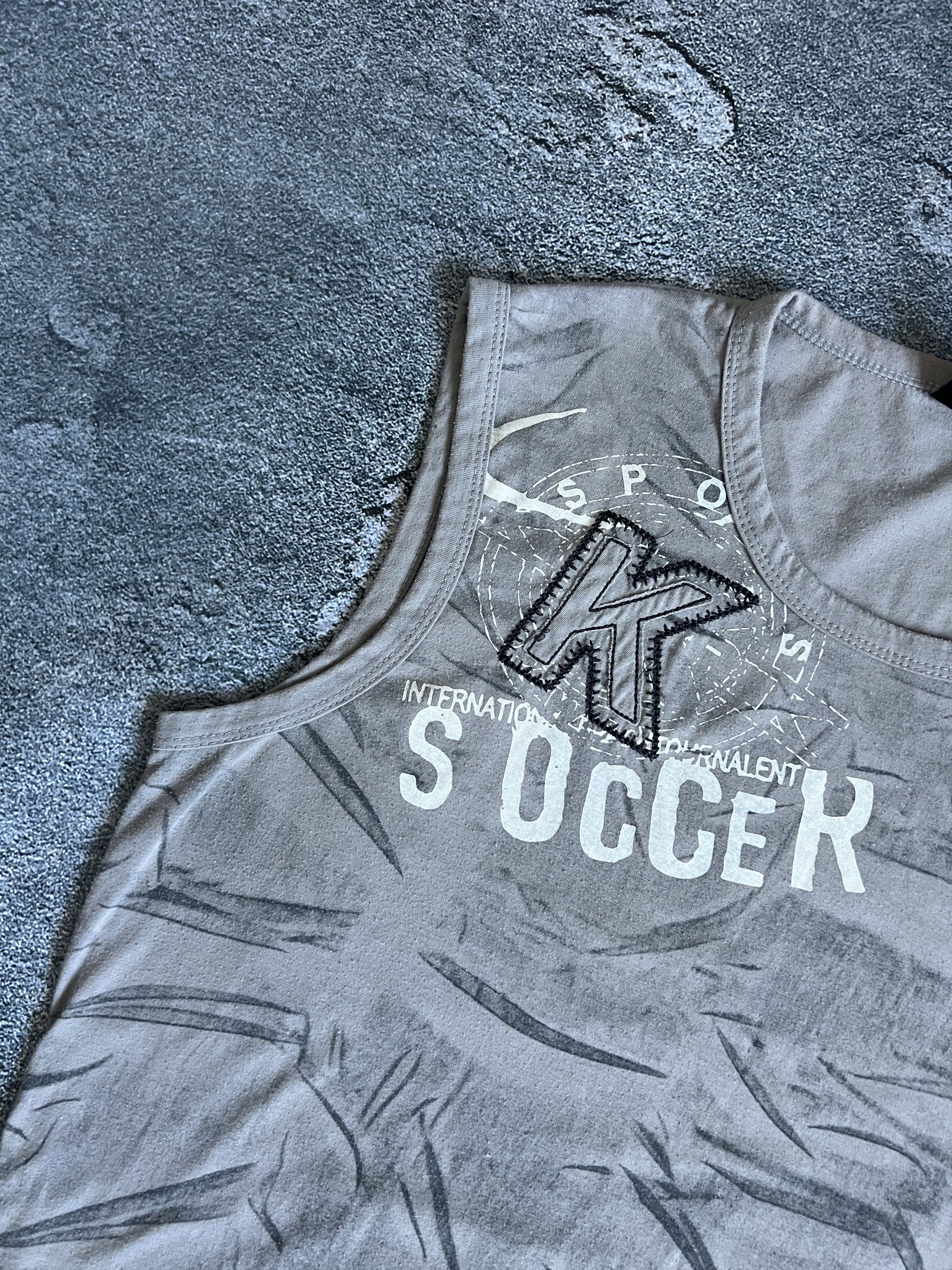Vintage Y2K tank top vintage grunge japanese Size US M / EU 48-50 / 2 - 5 Thumbnail