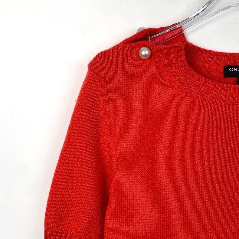 Chanel ChanelRed pearl buckle cashmere knitted dress 2503-Nextarro Size XXS / US 00 / IT 34 - 3 Thumbnail