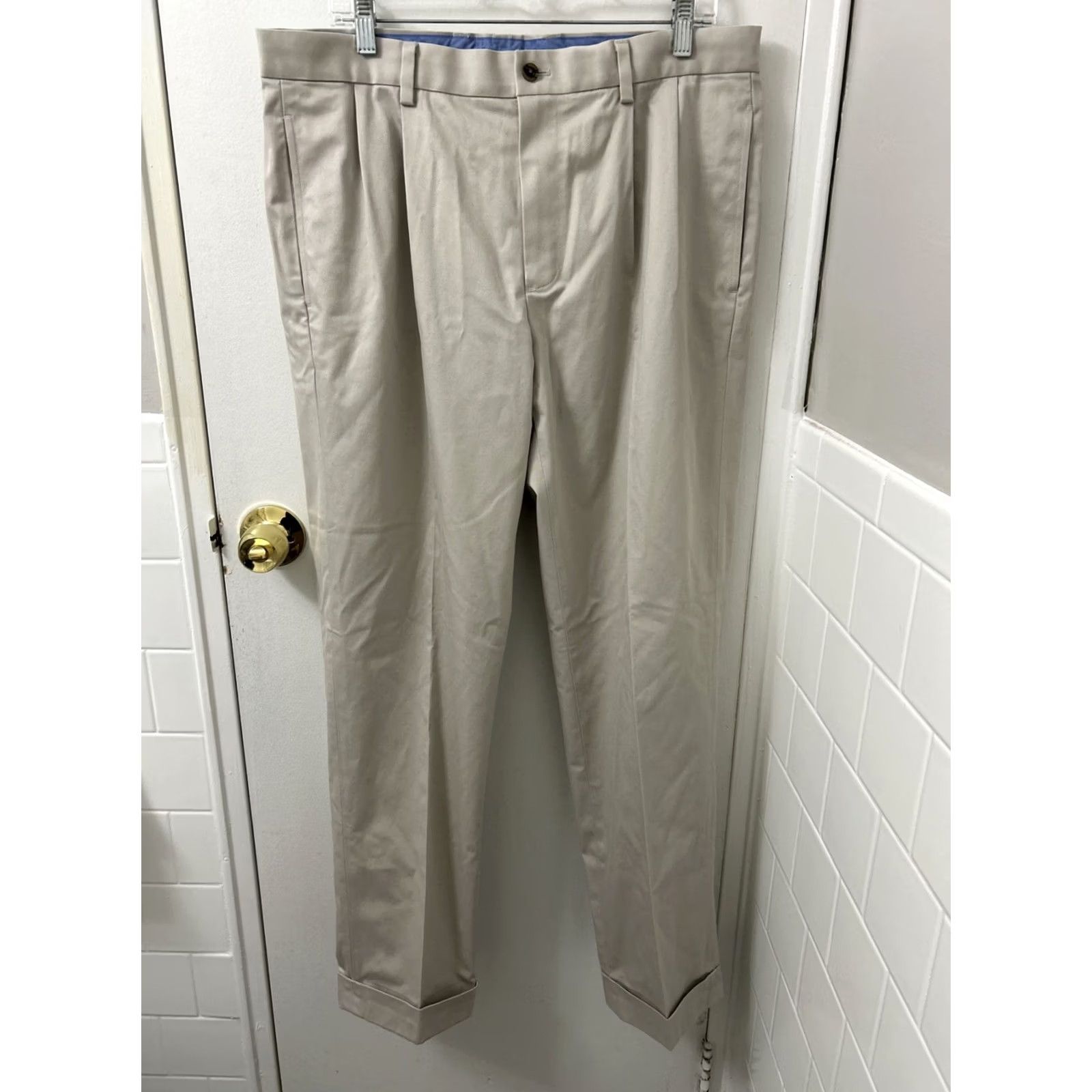 Brooks Brothers Brooks Brothers Pants Men 36x32 Beige Chino Stretch Pleated Straight Leg Regular Fit Vintage N/A Size US 36 / EU 52 - 2 Thumbnail