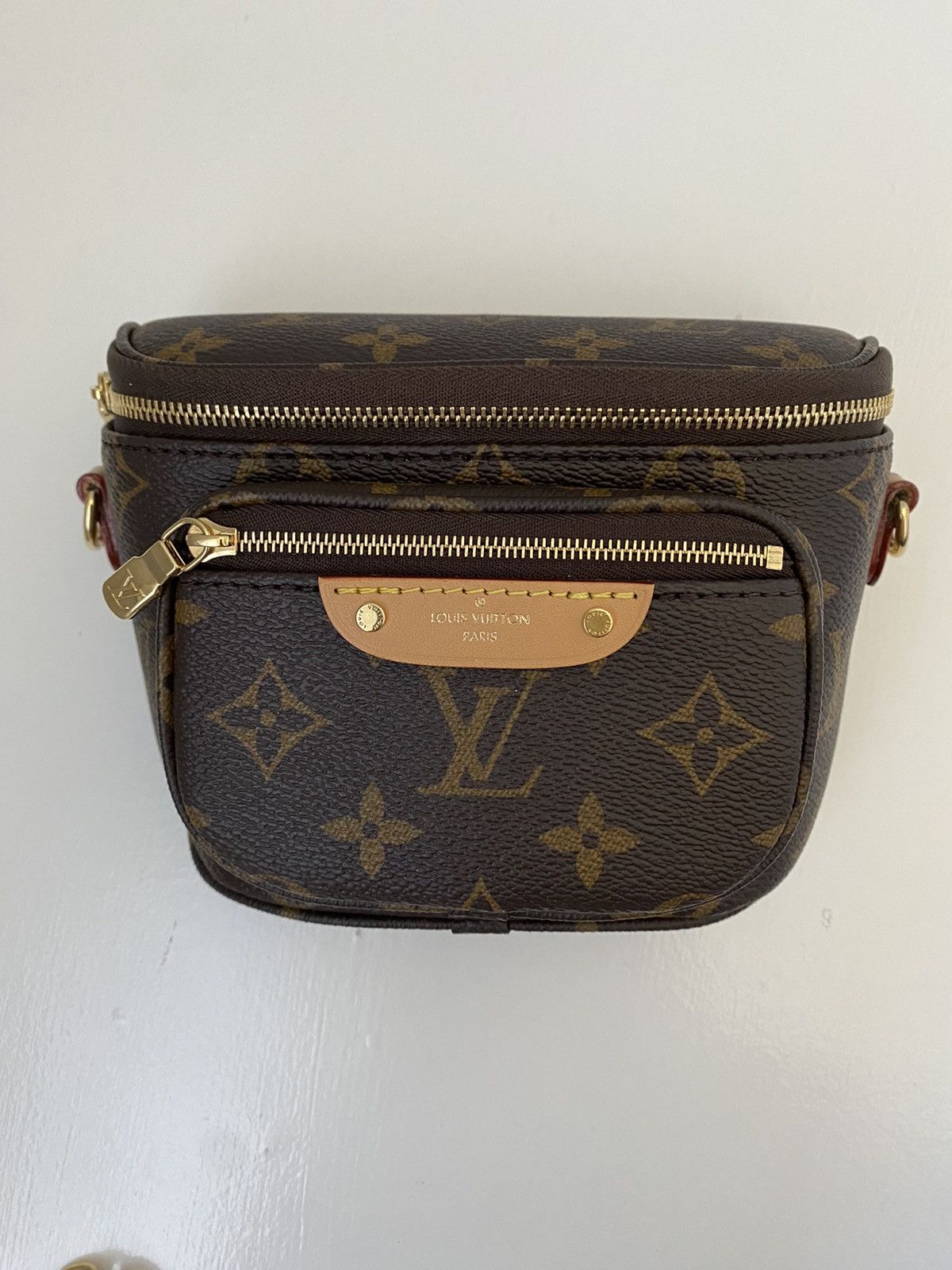 Louis Vuitton Authentic Louis Vuitton Mini Bumbag Monogram Size ONE SIZE - 5 Thumbnail