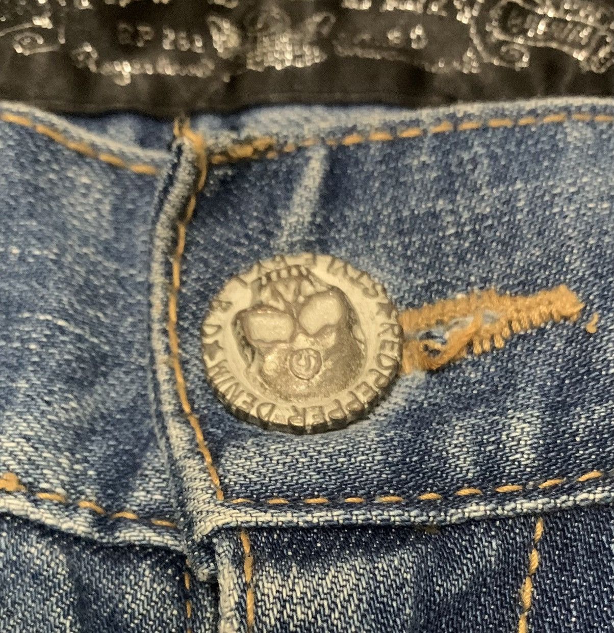 If Six Was Nine Vintage Red Pepper Embroidery Skull Faded Blue Jeans Size US 33 - 8 Thumbnail