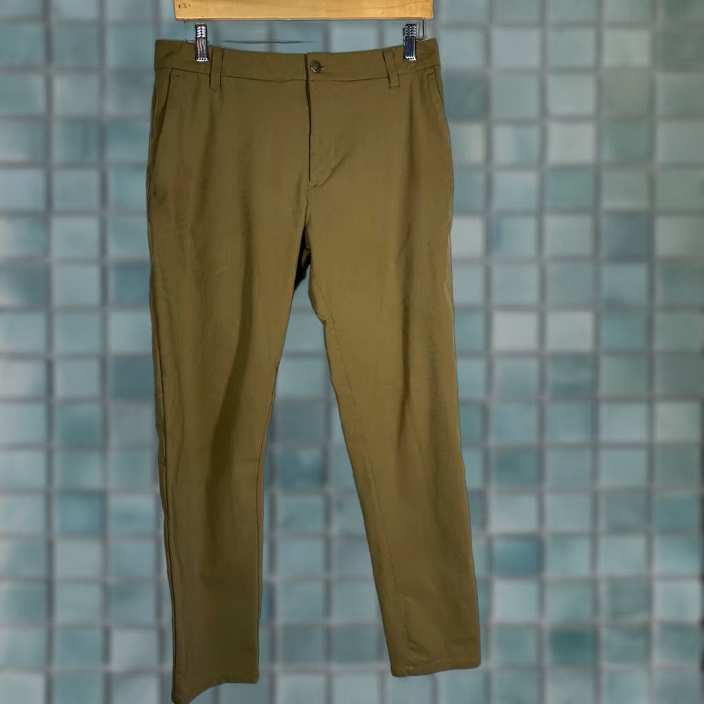 Lululemon Lululemon Commission Classic Fit Pants Mens 32 Brown Chino Trousers LM5985S Size US 32 / EU 48 - 1 Thumbnail