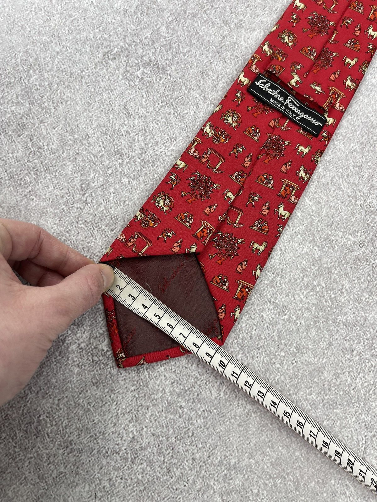Salvatore Ferragamo × Vintage Vintage Salvatore Ferragamo Printed Silk Tie Size ONE SIZE - 12 Thumbnail