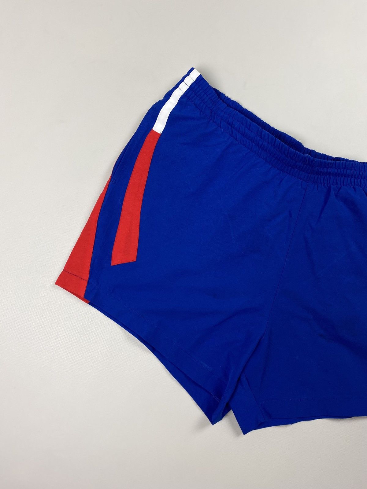 Vintage Adidas vintage men’s shorts size L Size US 34 / EU 50 - 5 Thumbnail