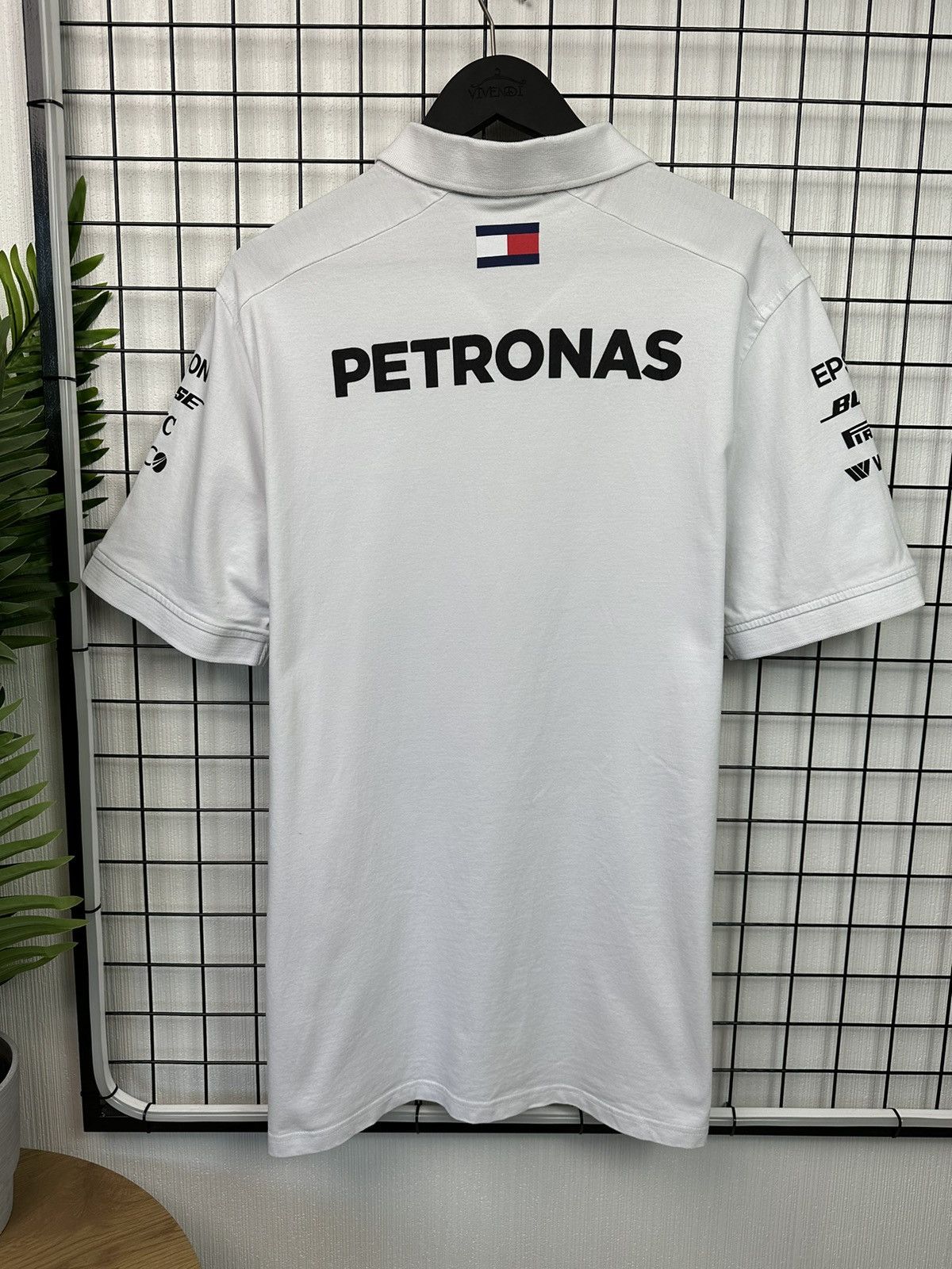 Formula 1 × Mercedes-Benz Mercedes AMG Benz Formula uno Petronas Men XL White T shitrt Size US XL / EU 56 / 4 - 14 Thumbnail