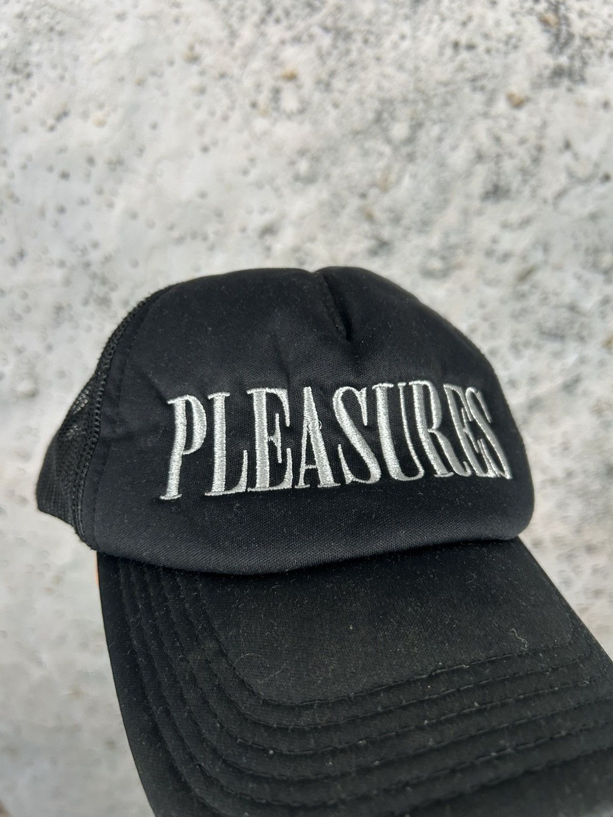 Pleasures Pleasures Trucker Hat Streetwear Avant Garde Grunge Punk Size ONE SIZE - 2 Thumbnail