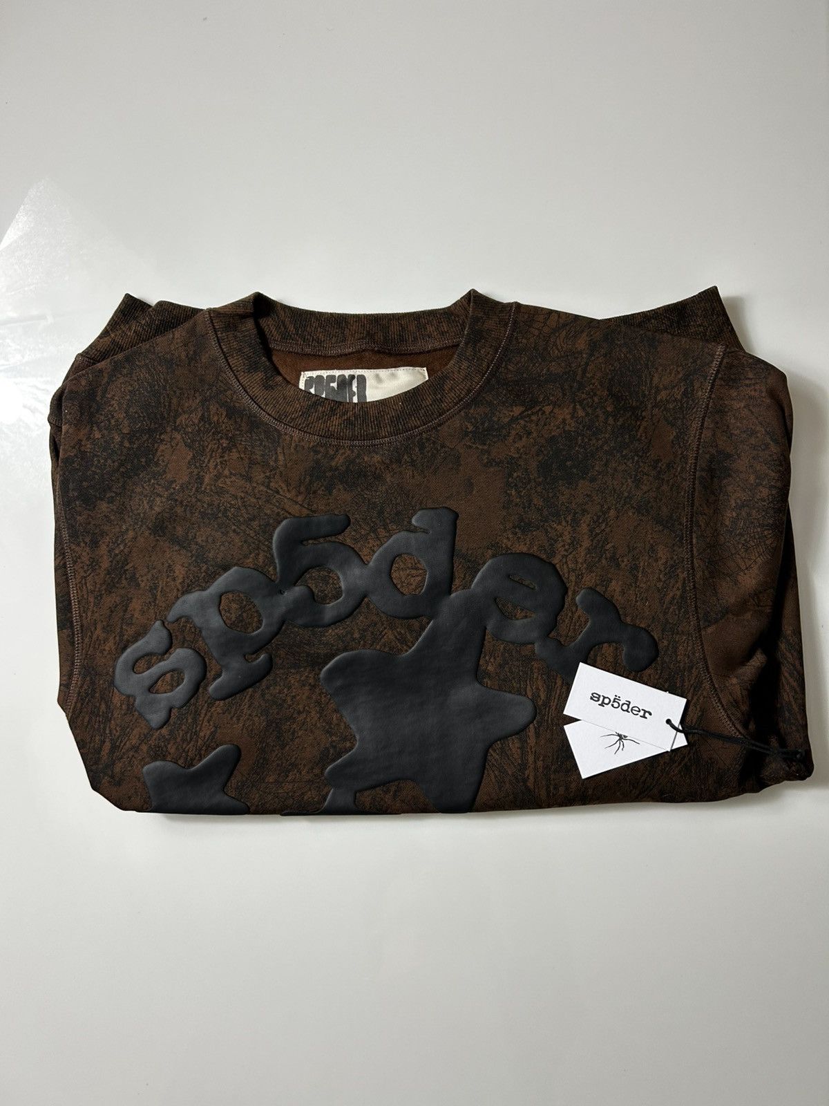 Complex × Sp5der × Travis Scott Complexcon Sp5Der Beluga Real Tree Camo Crewneck Size US M / EU 48-50 / 2 - 5 Thumbnail