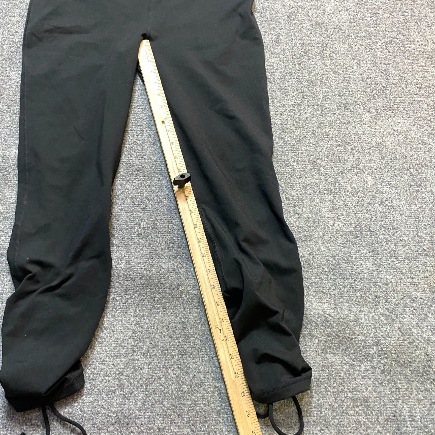 Gap Gapfit Leggings Maternity L Black Under Belly Blackout Technology Capri Women Size 36" / US 14 / IT 50 - 7 Thumbnail