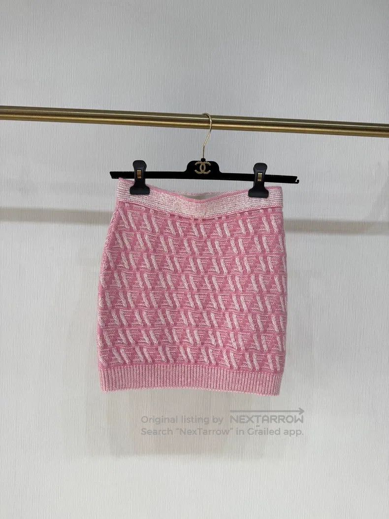 Fendi Fendi Pink FF Logo Skirt Size 42" / US 20 - 1 Thumbnail