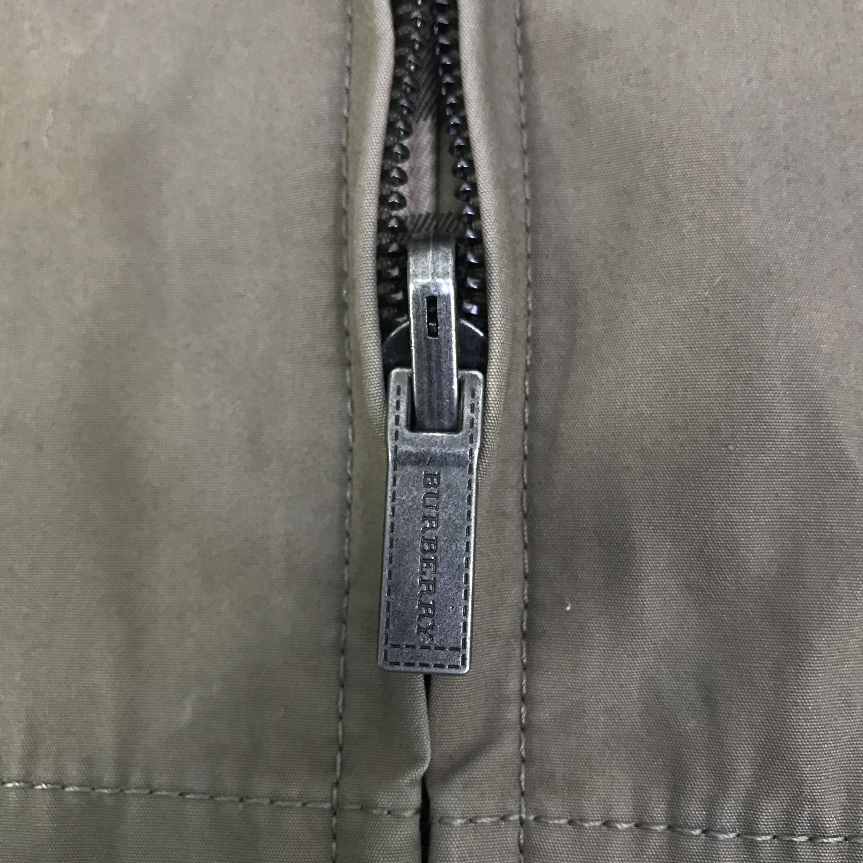 Burberry Vintage Burberry London colour faded Vest K121B18 Size US L / EU 52-54 / 3 - 10 Thumbnail