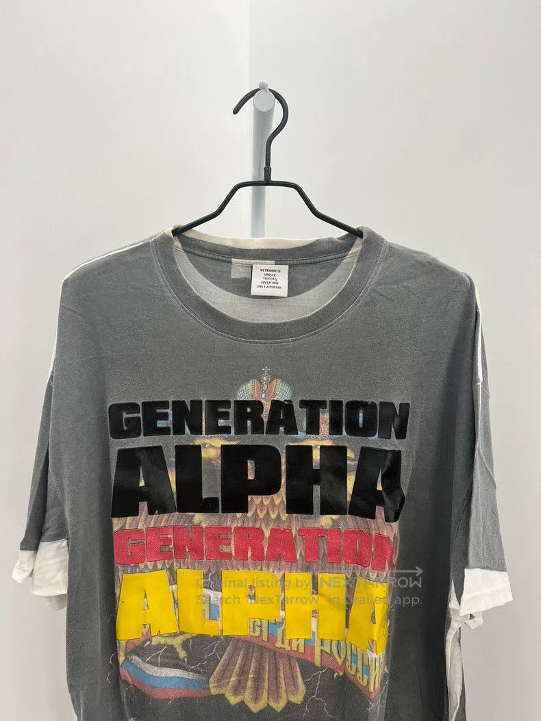 Vetements Vetements Short-Sleeve T-Shirt with Wide Fit and Printed L Size US S / EU 44-46 / 1 - 2 Thumbnail