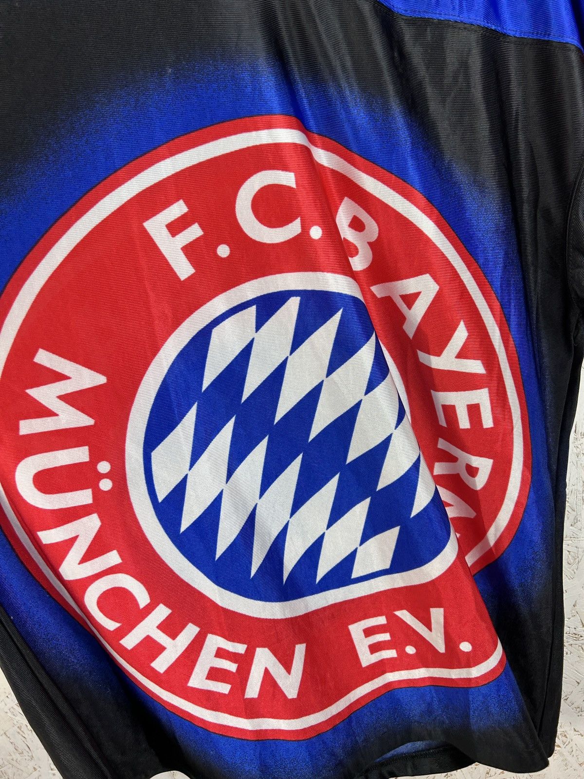 Nutmeg 90s Vintage Nutmeg Mills FC Bayern Munchen AOP Retro Jersey Size US L / EU 52-54 / 3 - 4 Thumbnail