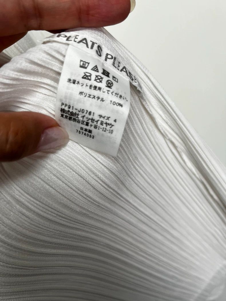 Issey Miyake Issey Miyake size:4 White openwork cardigan coat Size XS / US 0-2 / IT 36-38 - 3 Thumbnail