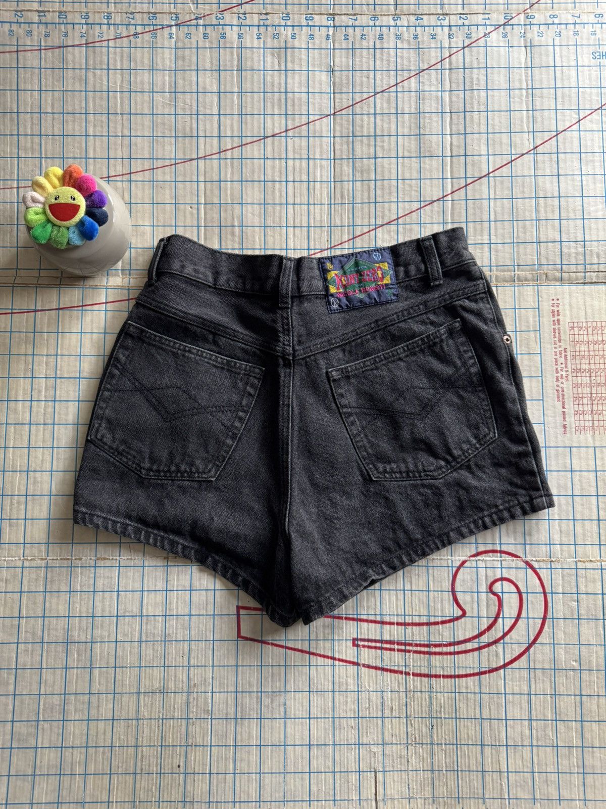 Point Zero × Vintage Vintage Point Zero x Nicole Benisti Women’s Jean Shorts Size 29" - 9 Thumbnail