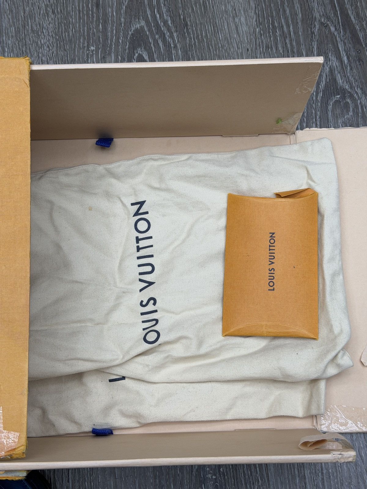 Louis Vuitton Louis Vuitton Trainer Transparent Blue Size US 8 / EU 41 - 13 Thumbnail