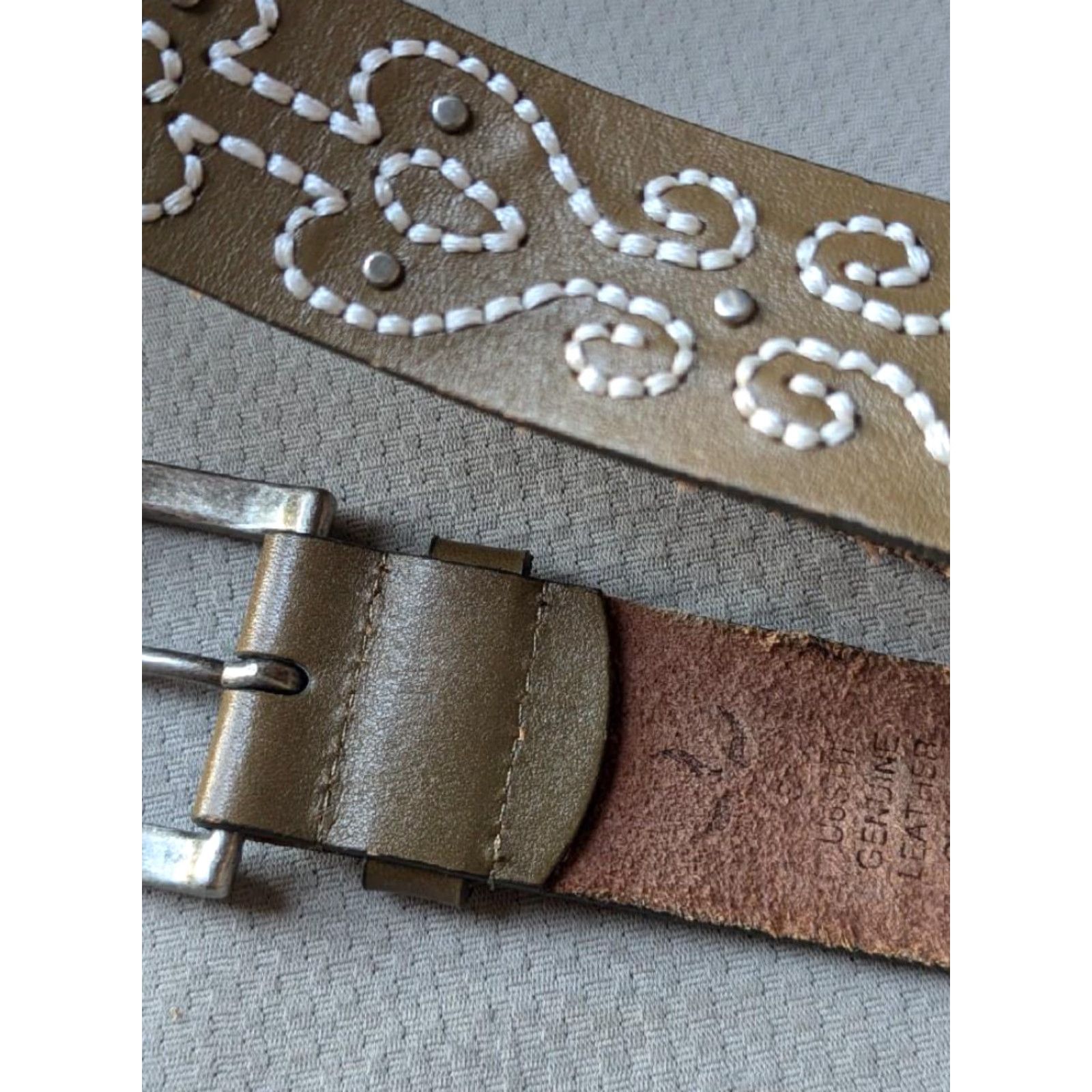 Vintage VINTAGE western belt Men 32 brown leather studded rodeo COWBOY 90s theme Harley America belt Size 32 Mens Size 32 - 6 Thumbnail