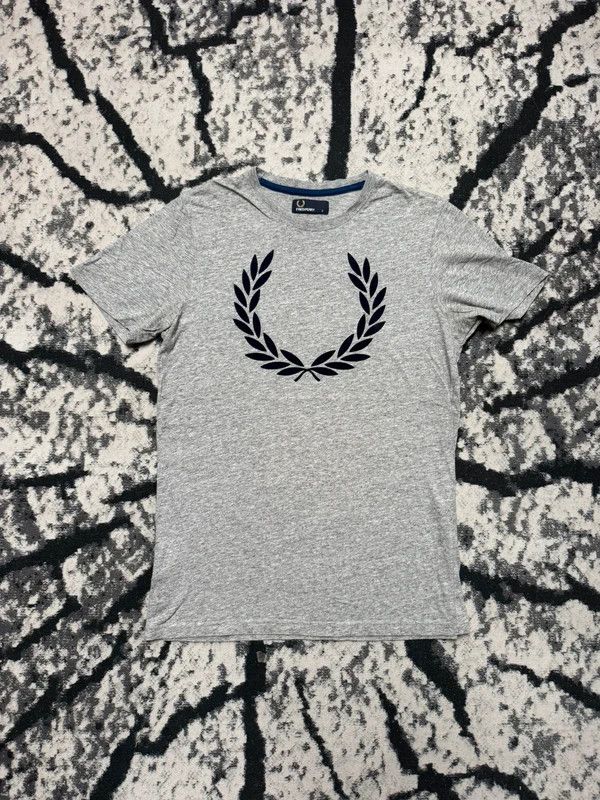 Fred Perry Fred Perry logo t-shirt gray navy blue S Size US S / EU 44-46 / 1 - 1 Thumbnail