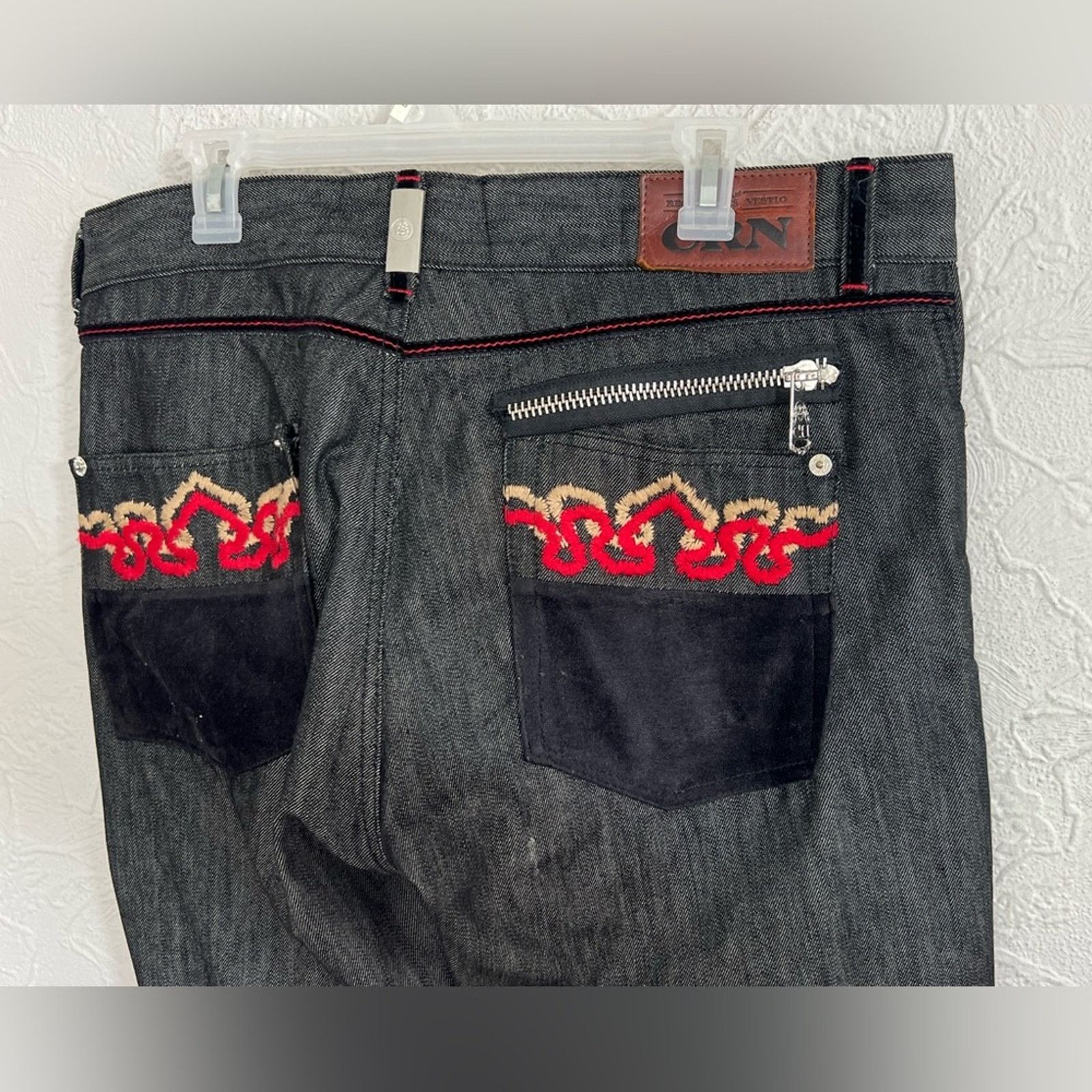 Vintage Crown Holder Jeans Men 36x34 Black Wide Leg Embroidered Y2K Size US 36 / EU 52 - 8 Thumbnail