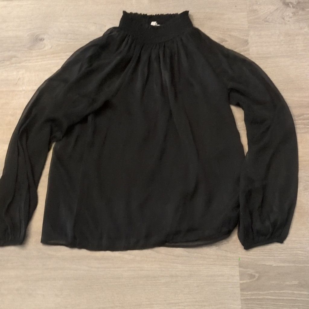 Joie Joie long sleeve smocked top size small Size S / US 4 / IT 40 - 1 Thumbnail