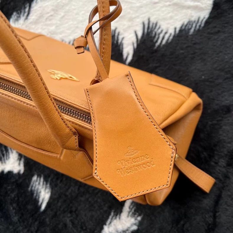 Vivienne Westwood Vivienne Westwood size os Saturn Handbag, Caramel Brown Size ONE SIZE - 5 Thumbnail