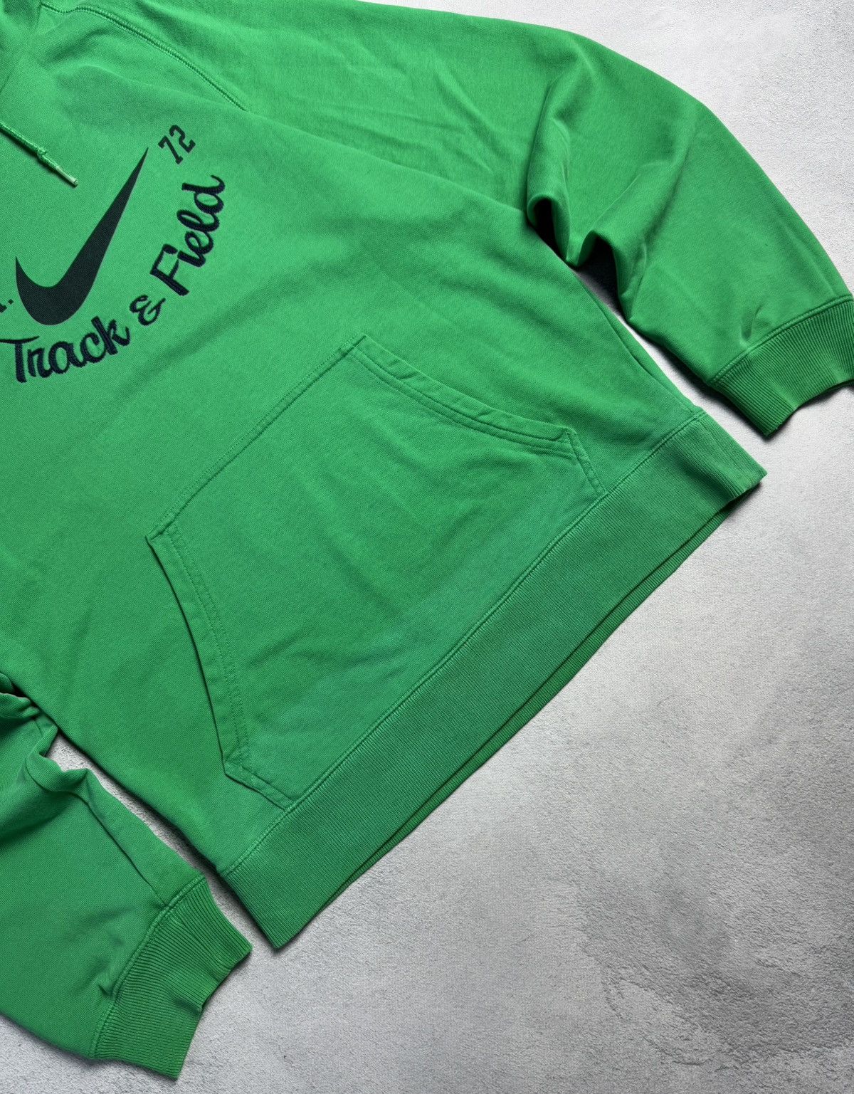 Nike Vintage 00s Nike Big Logo Hoodie size M Size US M / EU 48-50 / 2 - 4 Thumbnail