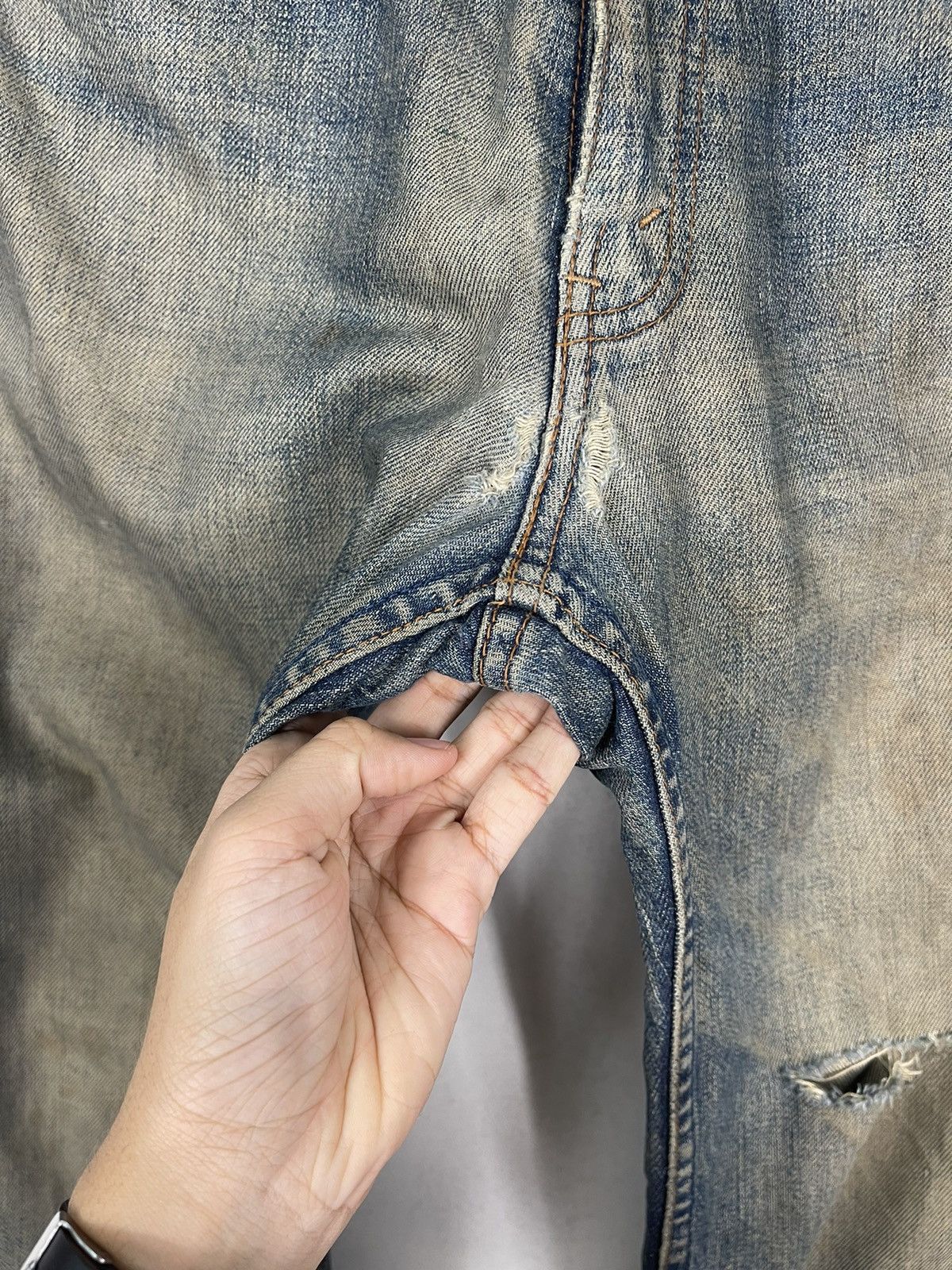 Levi's Vintage Levis 503 Selvedge Rusty Ripped Denim Jeans Size US 32 / EU 48 - 12 Thumbnail
