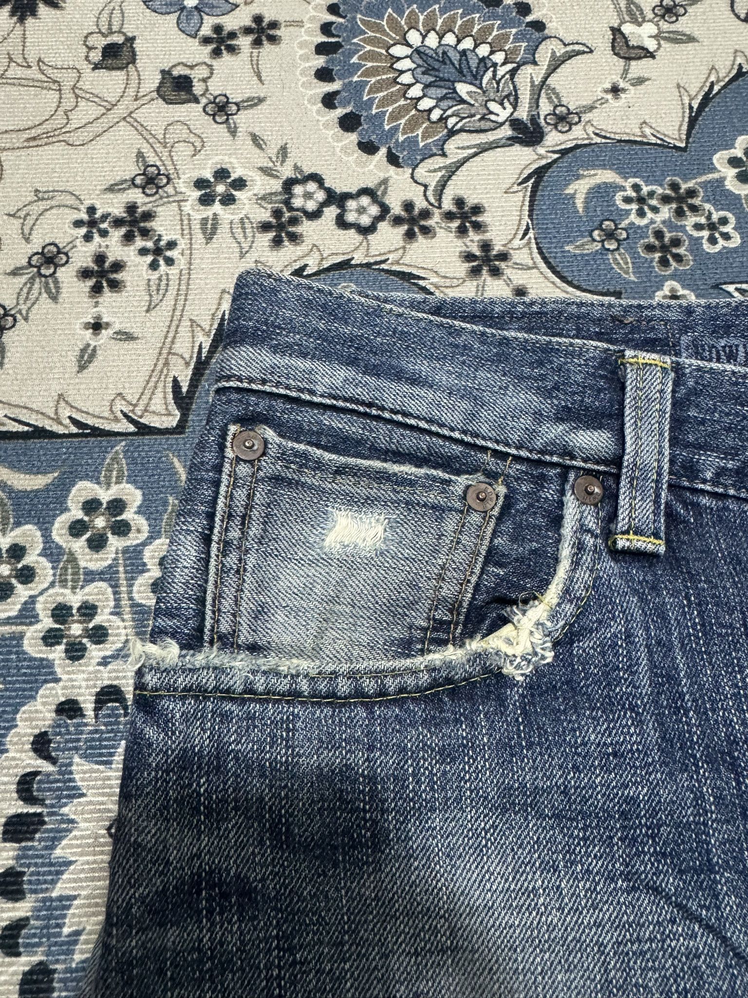 Edwin × Japanese Brand Vintage Edwin 505 Zipper Selvadge Redline Jeans Sun Faded Size US 34 / EU 50 - 7 Thumbnail