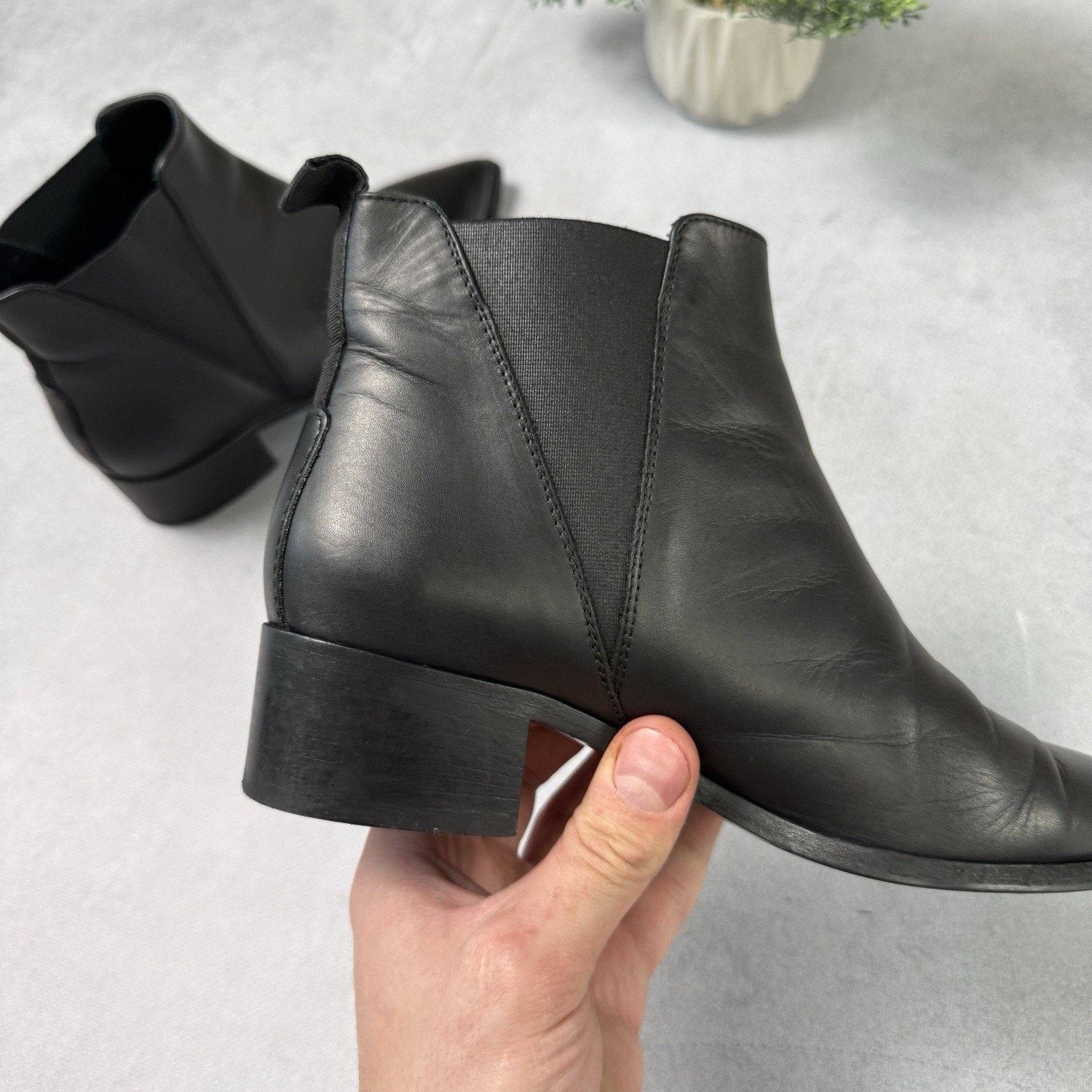 Acne Studios Acne Studios Ankle Boots Leather Chelsea Size 36 Black US 6 Size US 6 / IT 36 - 19 Thumbnail