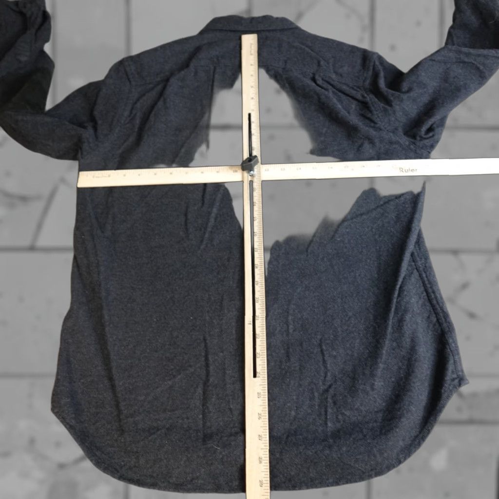 J.Crew J.CREW Shirt Large Gray Charcoal Solid Leather Elbow Patches Cotton Wool Button-Up Long Sleeve Mens L Charcoal Gray Leather Elbow Patches Size US L / EU 52-54 / 3 - 1 Thumbnail