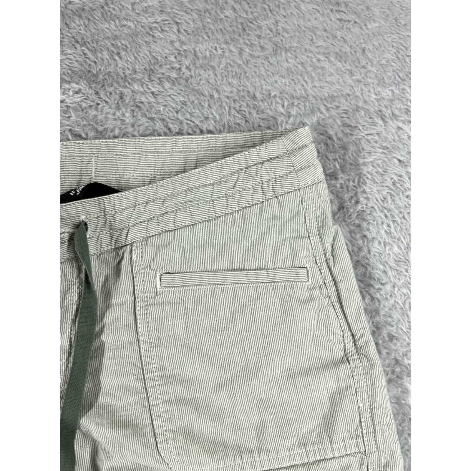 The North Face The North Face Shorts Women 4 Green White Stripe Linen Cotton Blend Pockets 29x5 Size 27" / US 4 / IT 40 - 5 Thumbnail