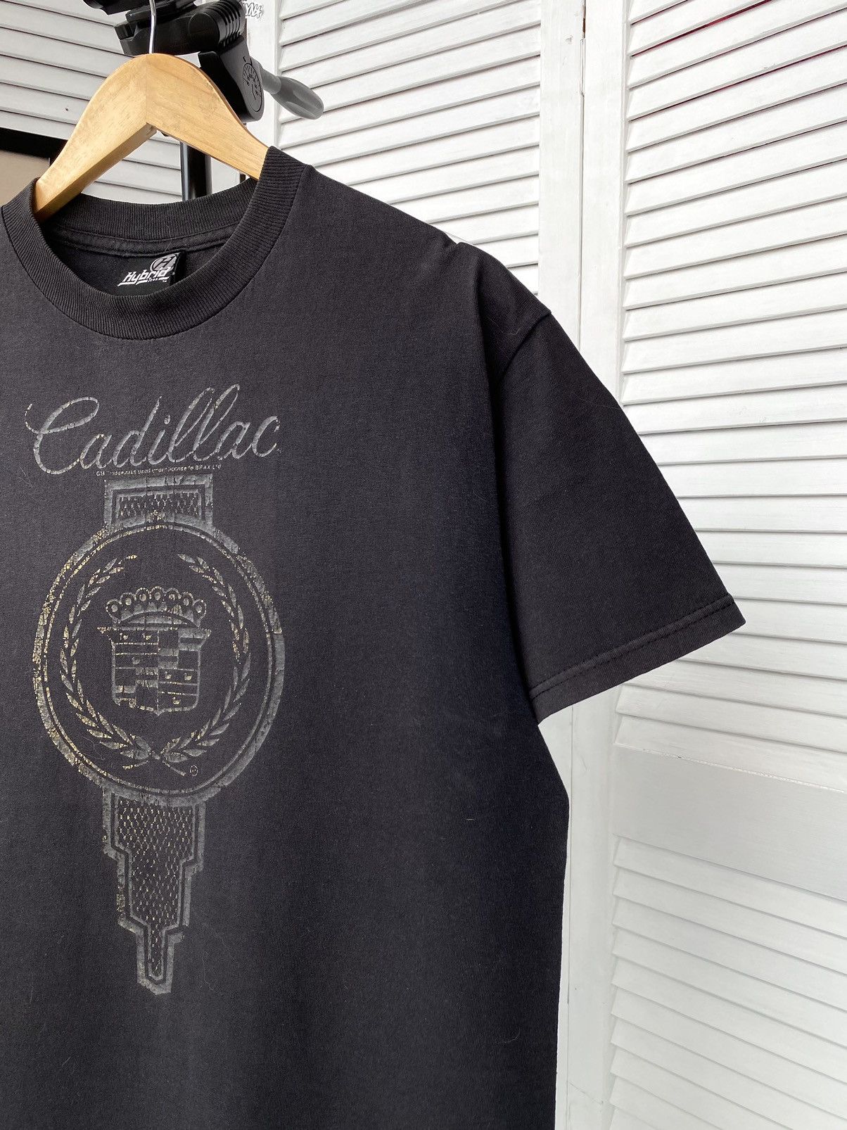 Cadillac × Vintage Vintage Cadillac Faded Racing Gold Logo Tee Shirt Size US M / EU 48-50 / 2 - 5 Thumbnail