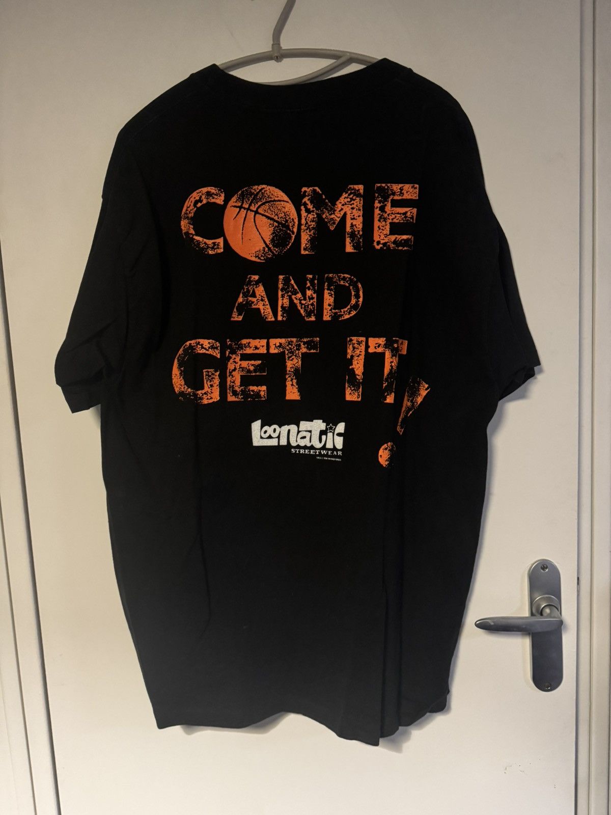 Vintage Loonatic Taz basketball tshirt Size US XL / EU 56 / 4 - 2 Thumbnail