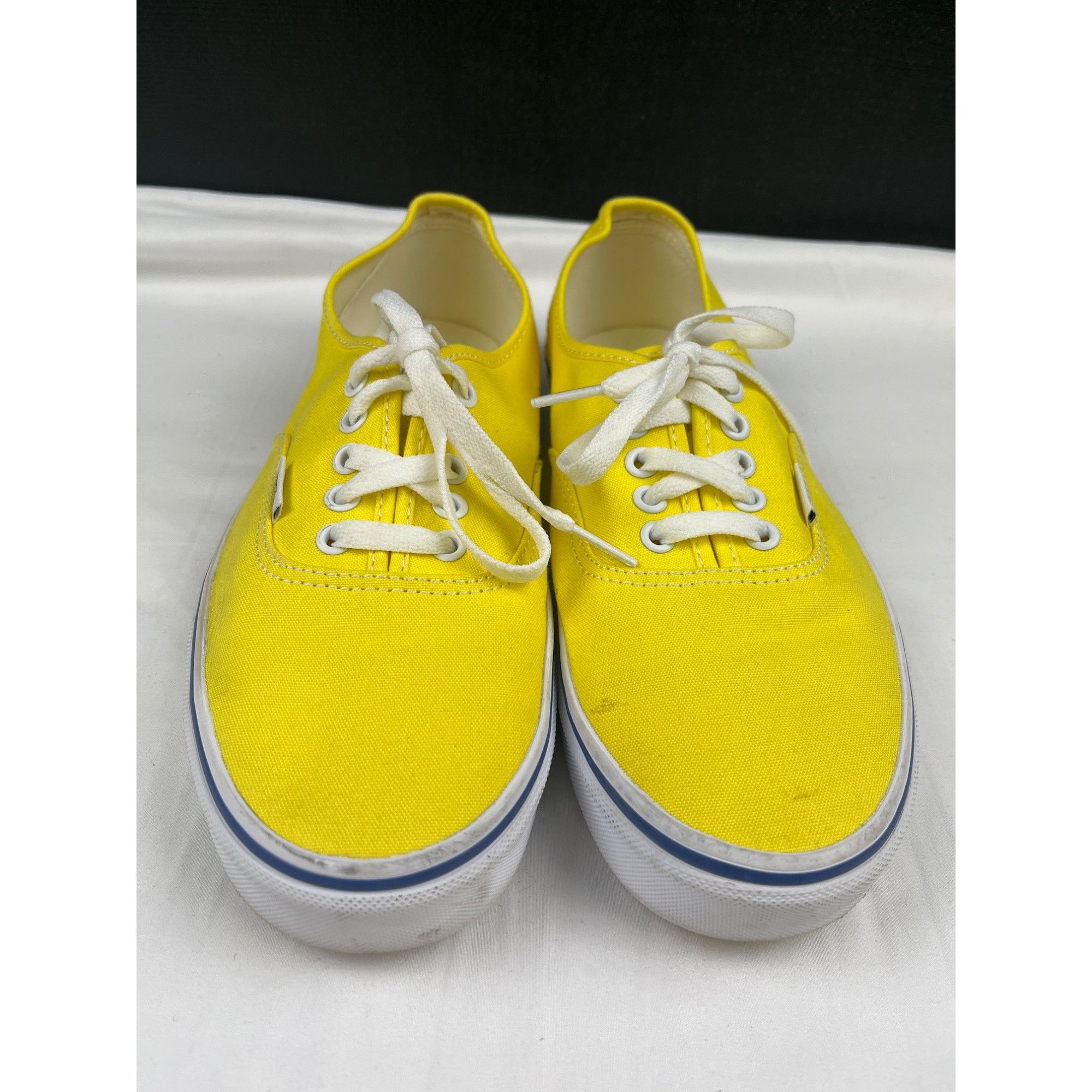 Vans Vans Lowtop Skate Shoes Unisex Yellow Size 8.5m 10.5w SKU 41 Size US 8.5 / EU 41-42 - 1 Thumbnail