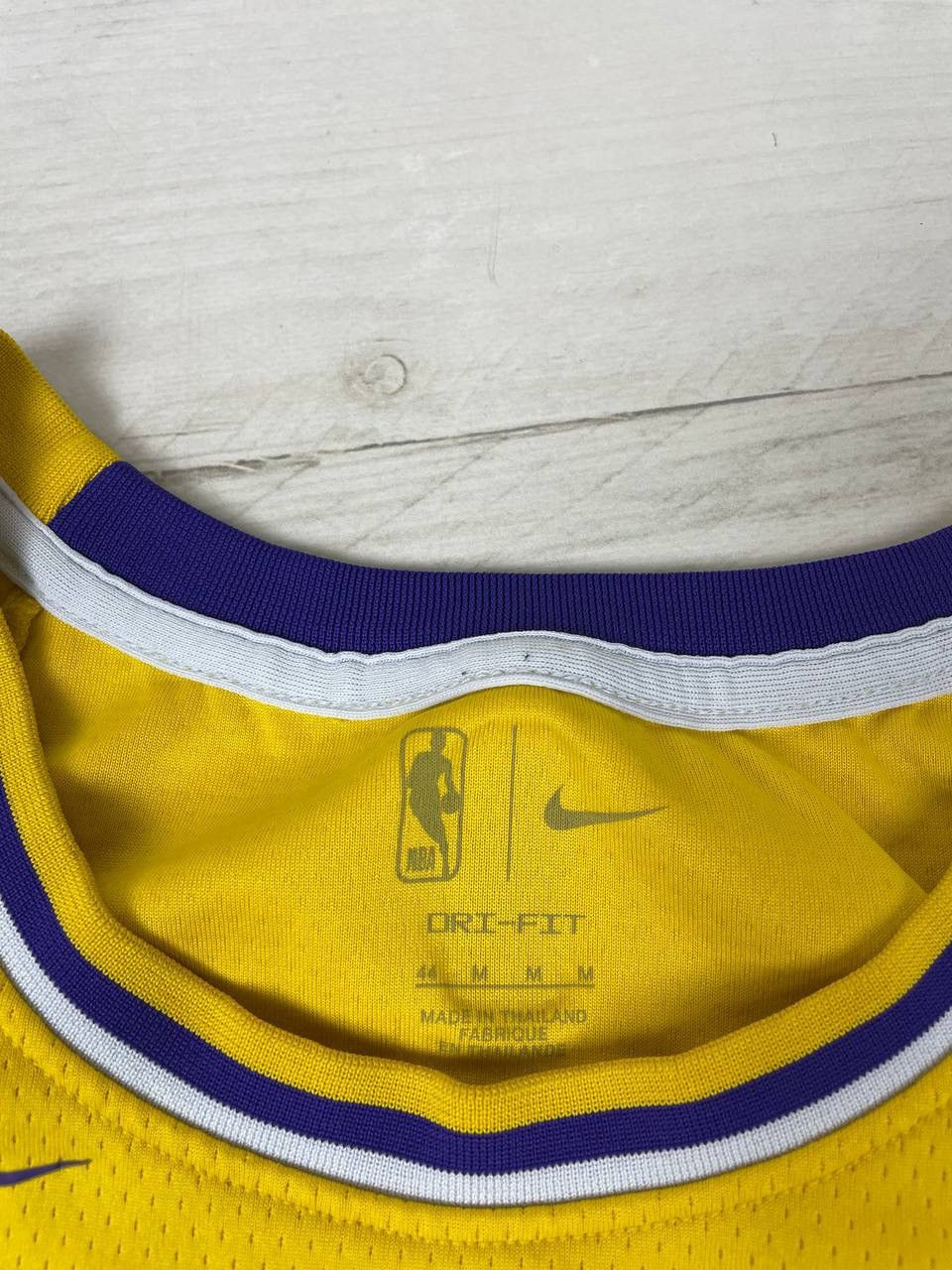 NBA Vintage Nike Lakers LeBron James #6 NBA Basketball Jersey Size US M / EU 48-50 / 2 - 9 Thumbnail