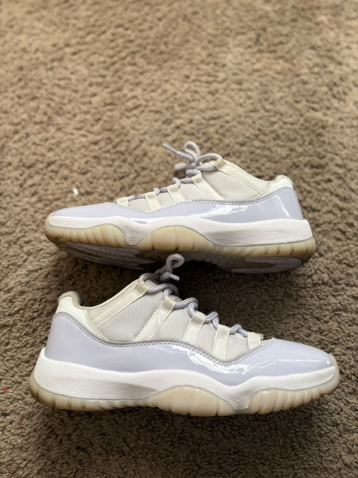 Jordan Brand Jordan 11 Low Pure Violet Size US 9.5 / EU 42-43 - 2 Thumbnail