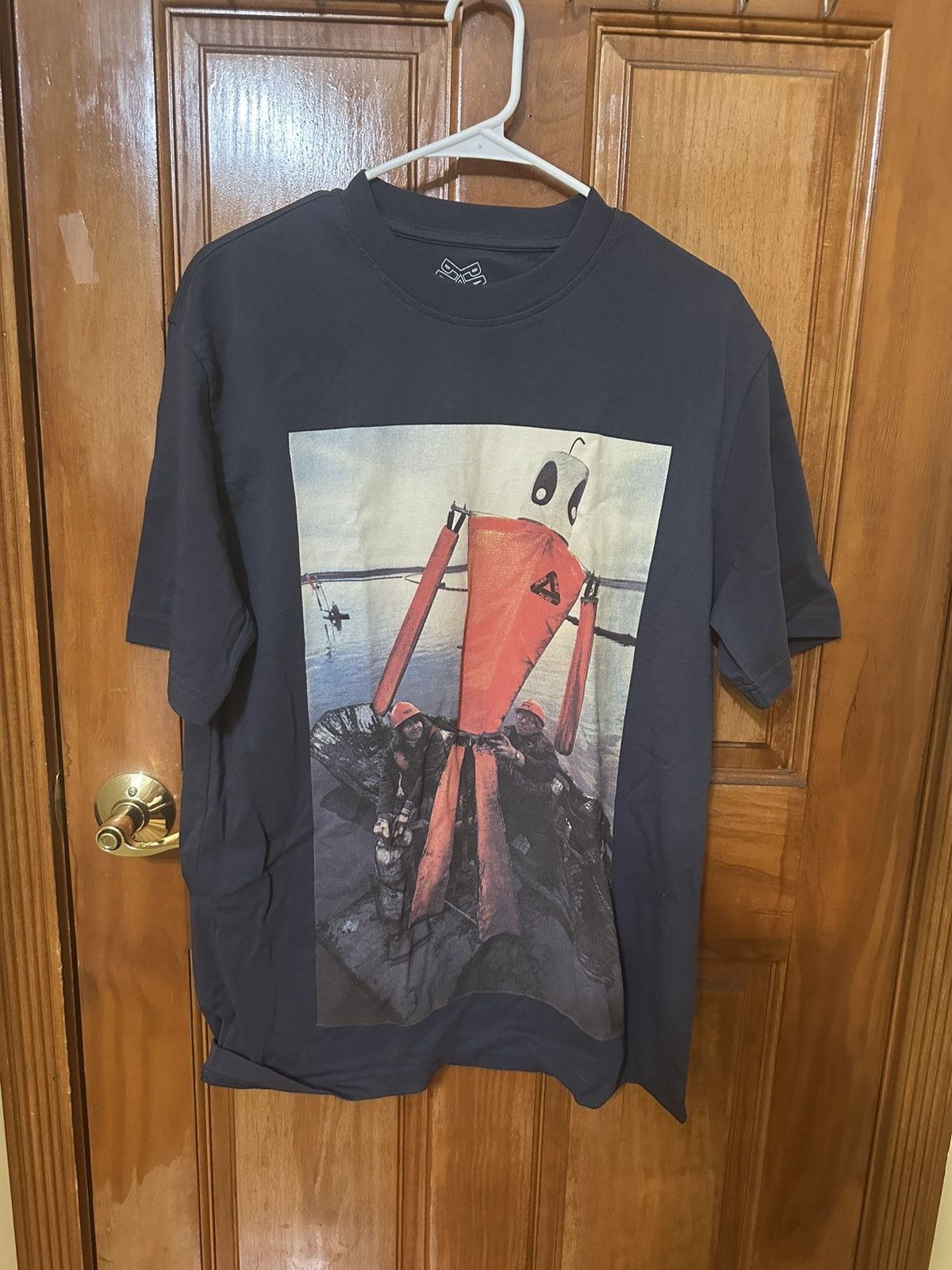 Palace PALACE SLICK T-SHIRT NAVY MEDIUM (*New) Graphic Tee Size US M / EU 48-50 / 2 - 1 Thumbnail