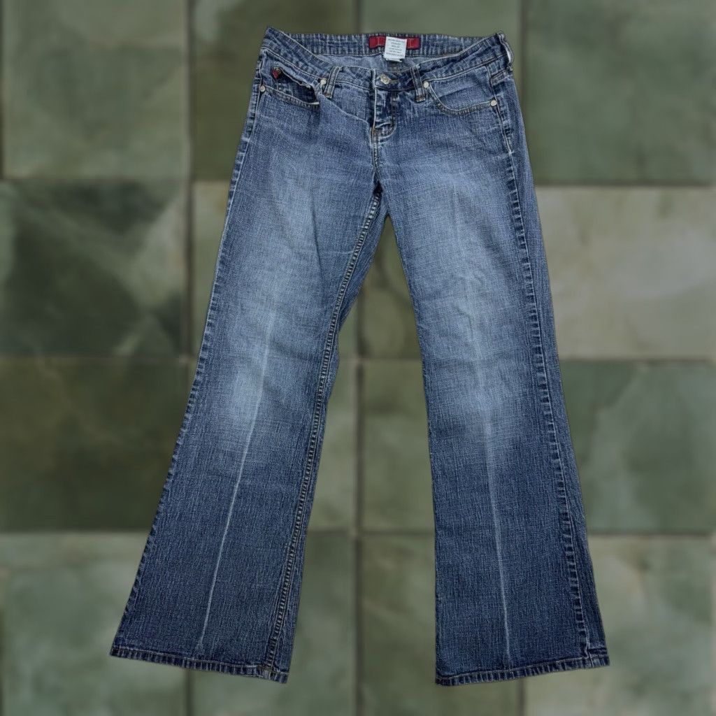 Vintage Vintage YMI Jeans Womens 7 Blue Low Rise Boot Cut Y2K Hipster Punk Grunge Size 28" / US 6 / IT 42 - 1 Thumbnail