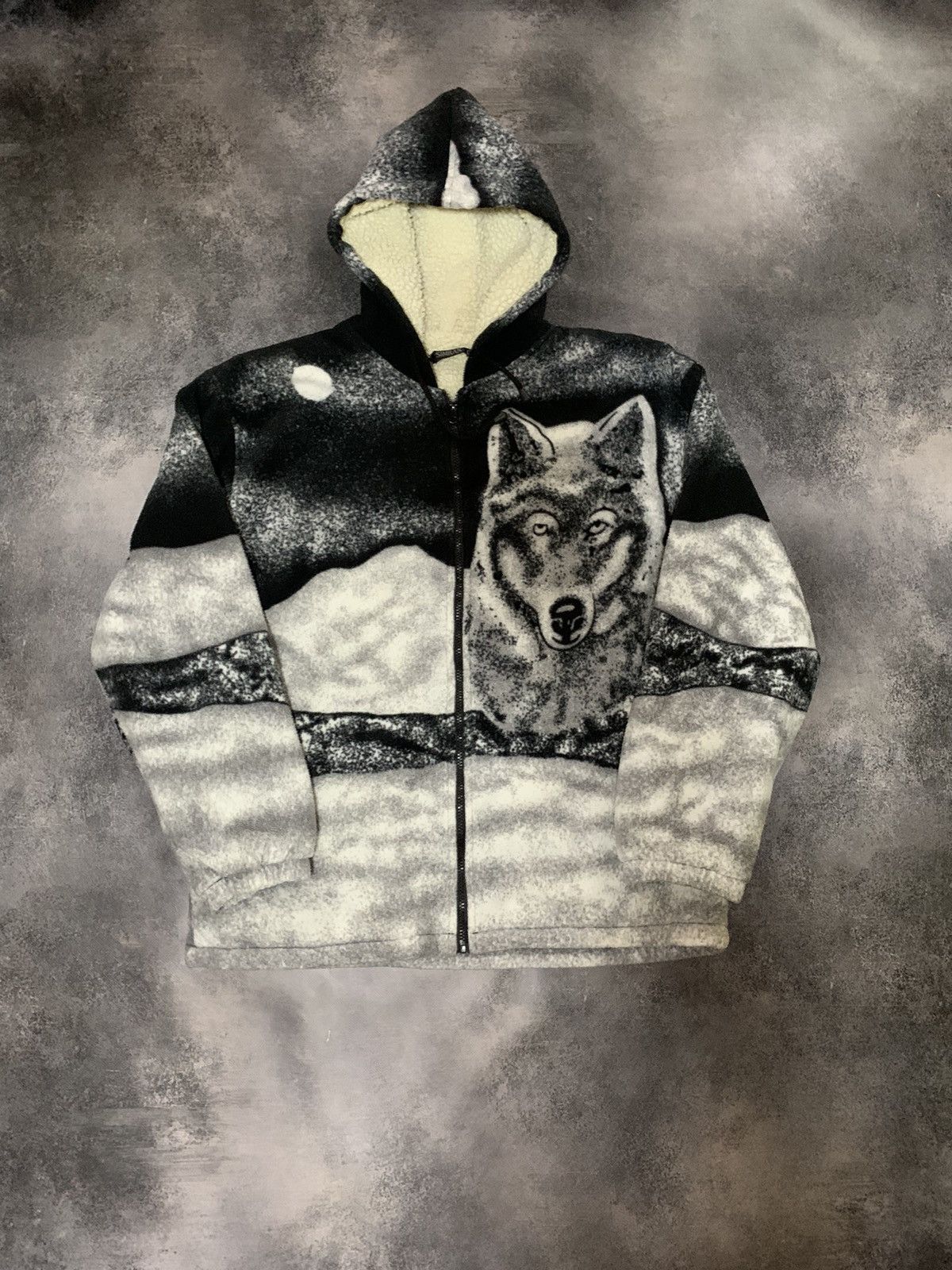 Vintage Vintage Wolf All Over Print Hooded Fleece Jacket Size US L / EU 52-54 / 3 - 4 Thumbnail