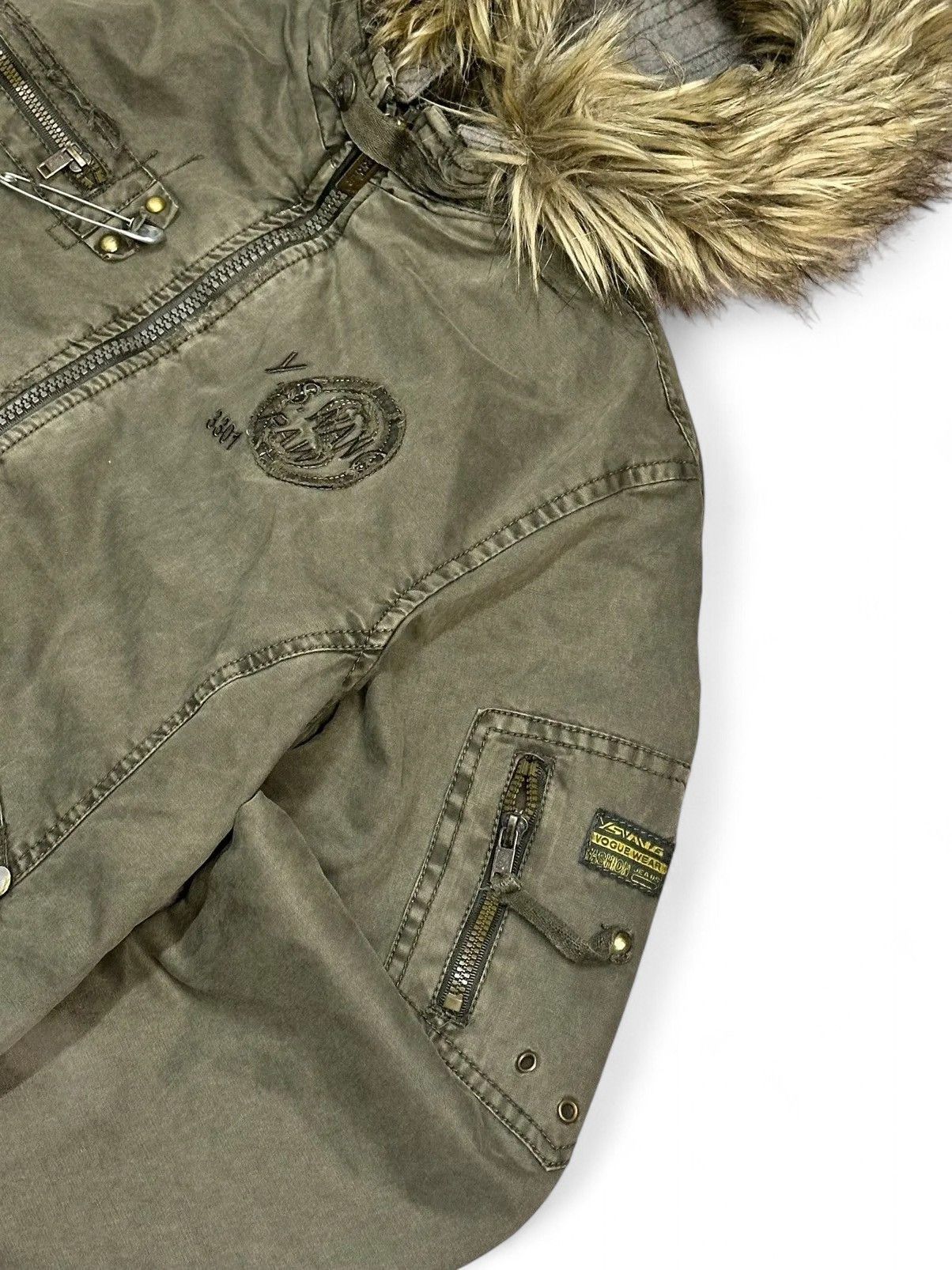 Le Grande Bleu (L.G.B.) Vintage Army Green Fur Hood Jacket Y2K faded Military Style Size US M / EU 48-50 / 2 - 4 Thumbnail