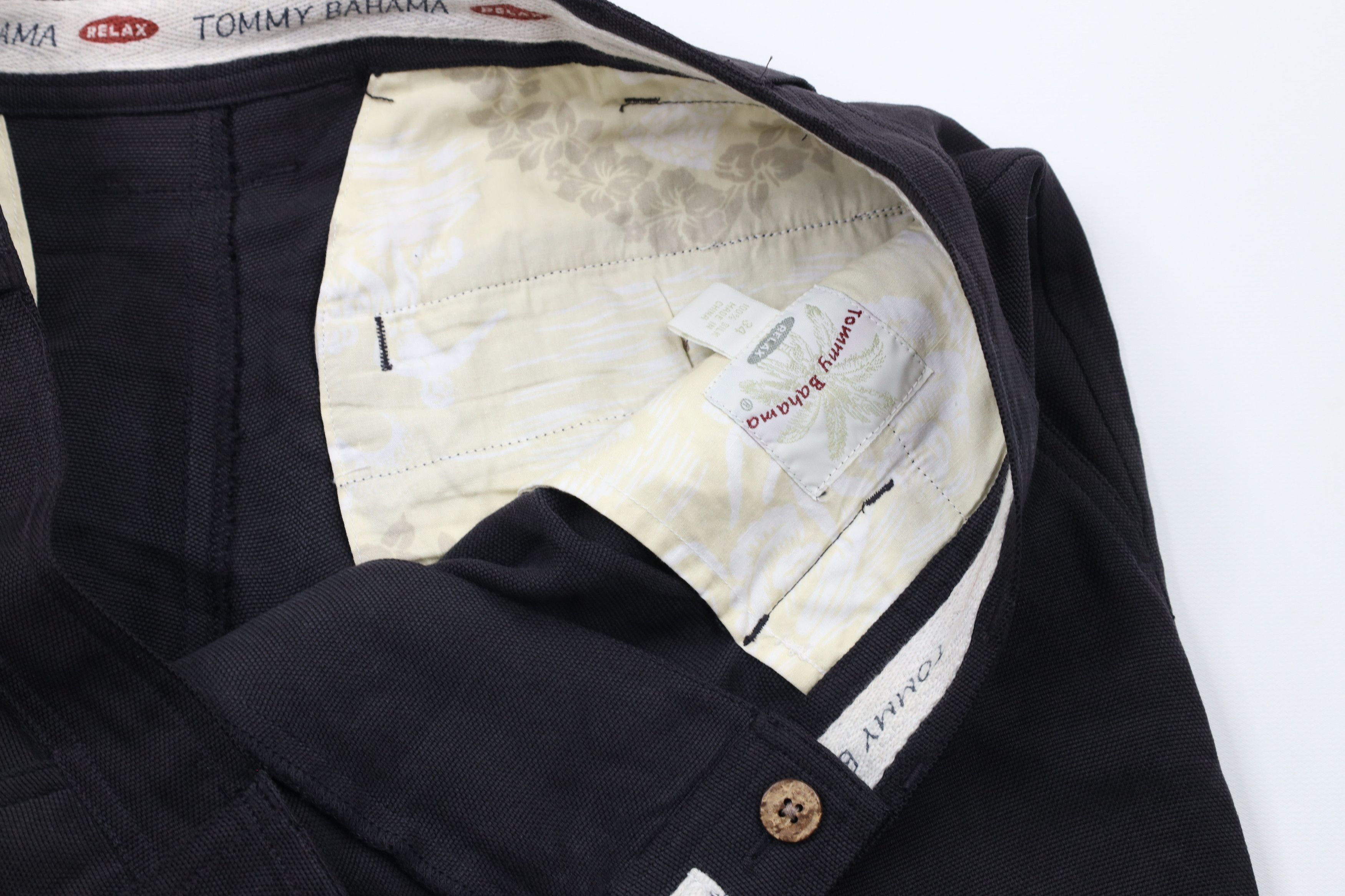 Tommy Bahama × Vintage Vintage 90s Tommy Bahama Pleated Above Knee Chino Shorts Size US 34 / EU 50 - 6 Thumbnail