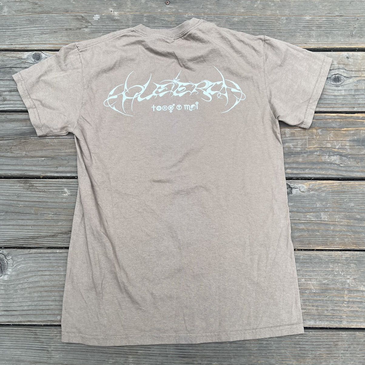 Band Tees Toro y Moi Devil T-shirt Brown Size Small Band Merch Size US S / EU 44-46 / 1 - 3 Thumbnail