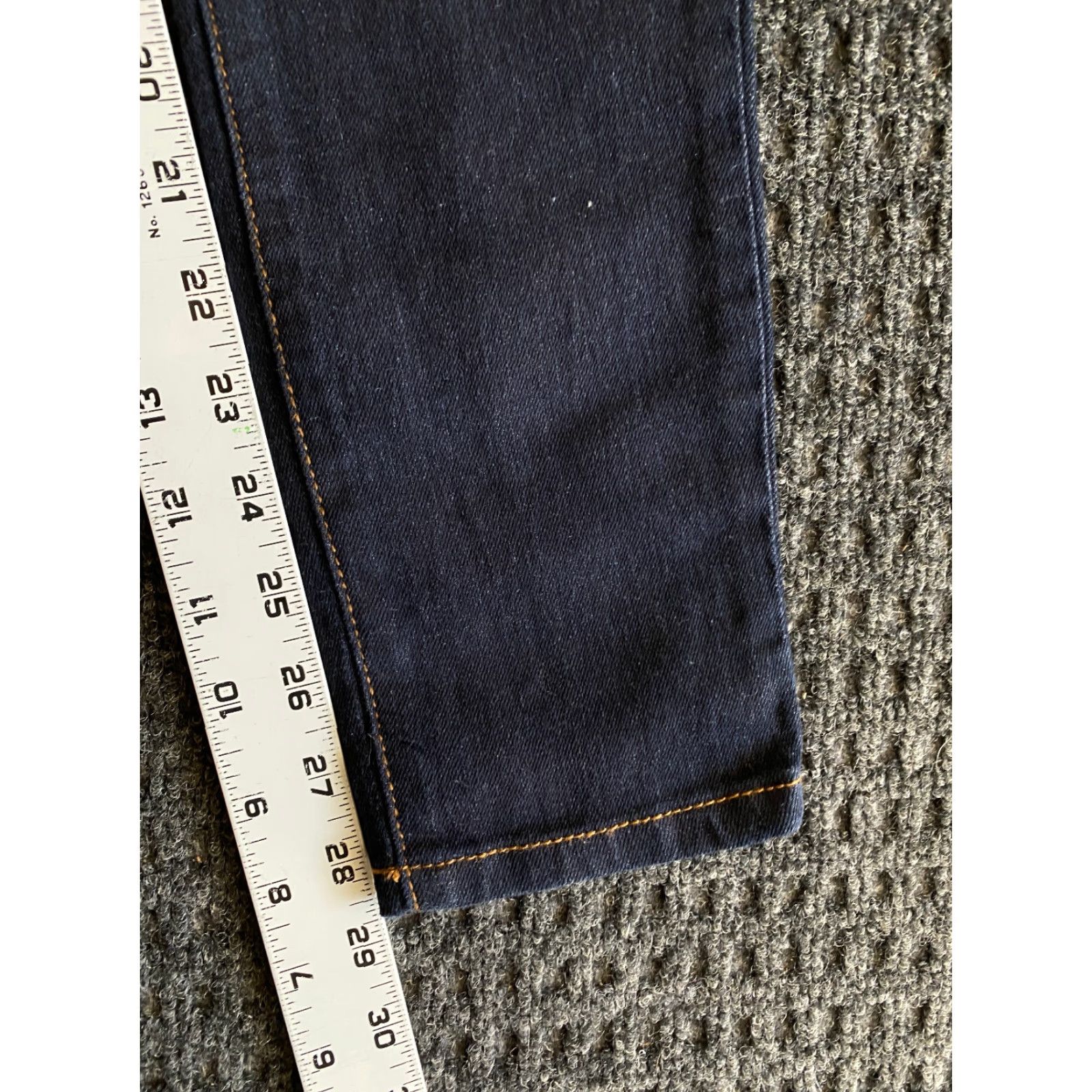 Forever 21 FOREVER 21 Jeans Women Indigo Denim Ankle Pant Skinny Stretch 26 New Denim Jeans Regular Low Rise 29 Inseam Blue Cotton Blend Stretch Size 26" / US 2 / IT 38 - 6 Thumbnail