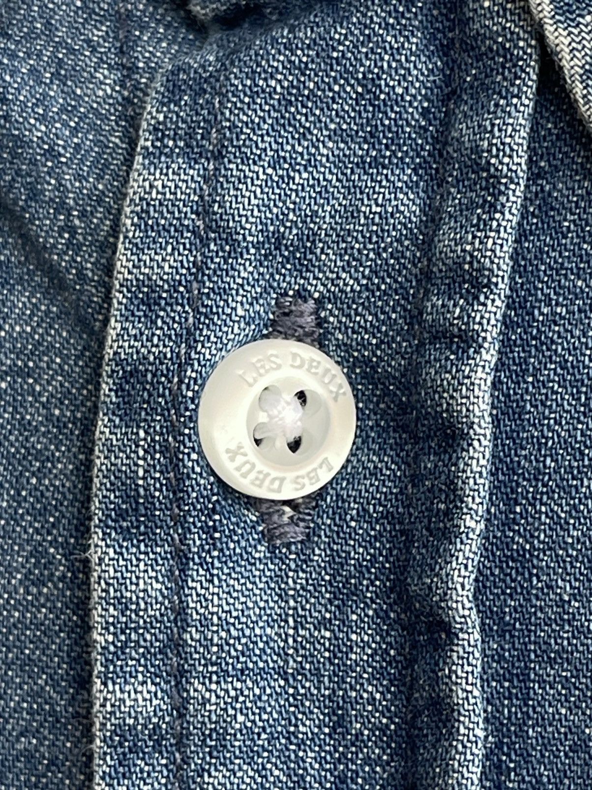 Les Deux Vagrant Chambray Regular Fit Button Down Long Sleeve Shirt Size US M / EU 48-50 / 2 - 11 Thumbnail