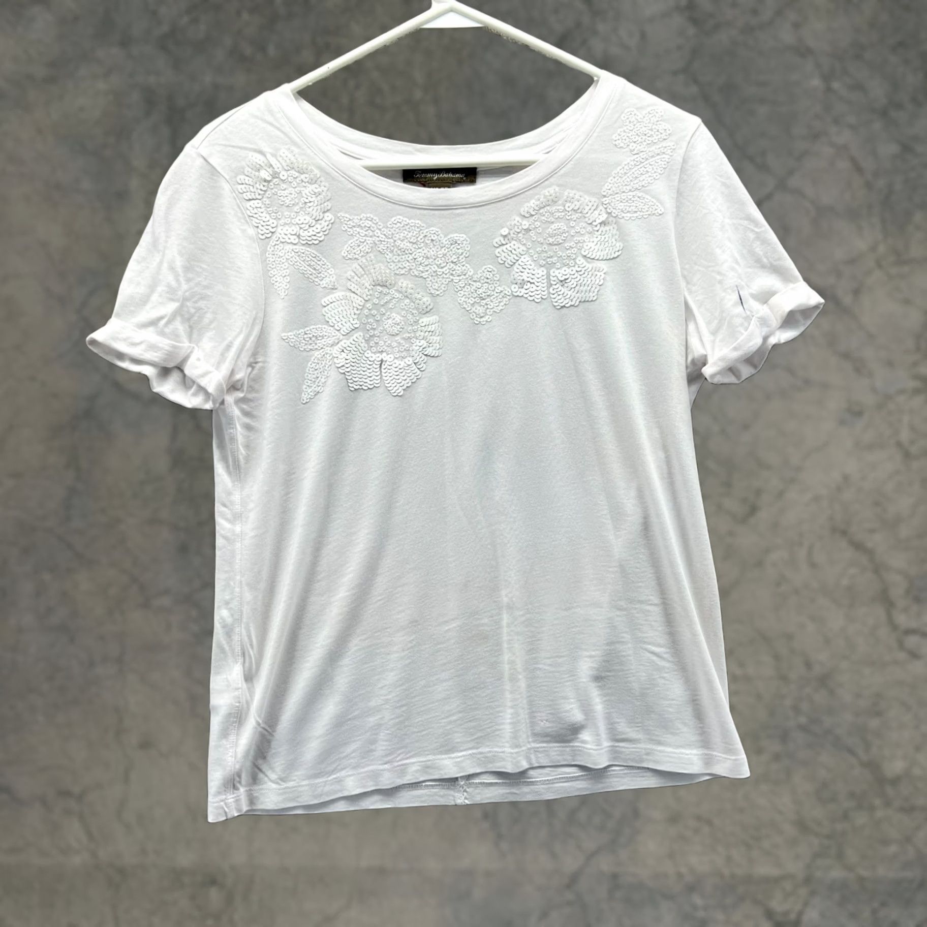 Tommy Bahama Tommy Bahama Shirt Women XS White Embroidered Floral Short Sleeve Cotton Tee Size XS / US 0-2 / IT 36-38 - 1 Thumbnail