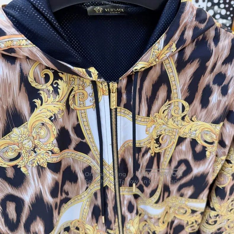 Versace Versace Medusa leopard print zip hooded jacket Size US L / EU 52-54 / 3 - 3 Thumbnail