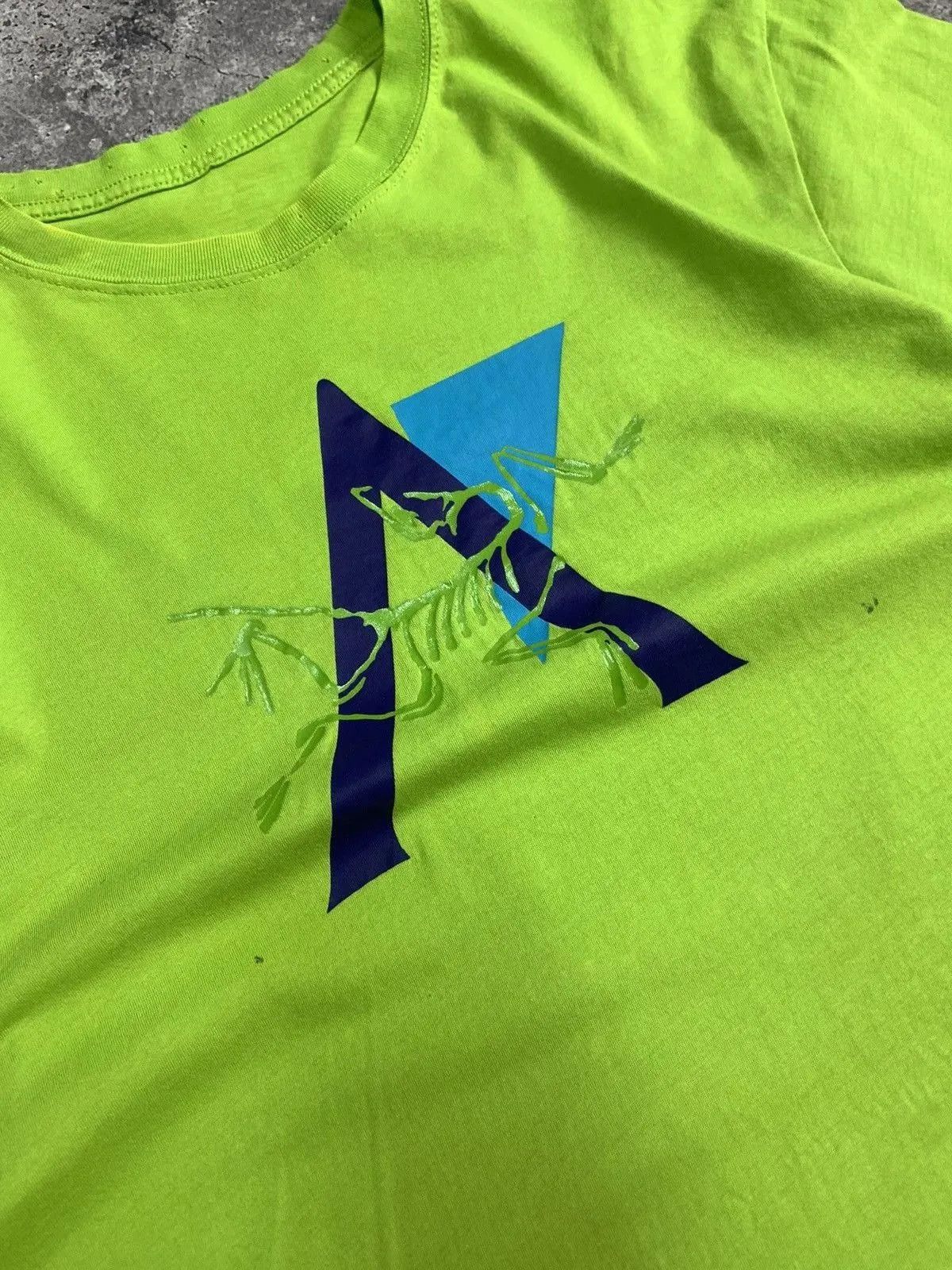 Arc'teryx × Vintage Arcteryx Hype Big Logo Streetwear Tee Size US L / EU 52-54 / 3 - 8 Thumbnail