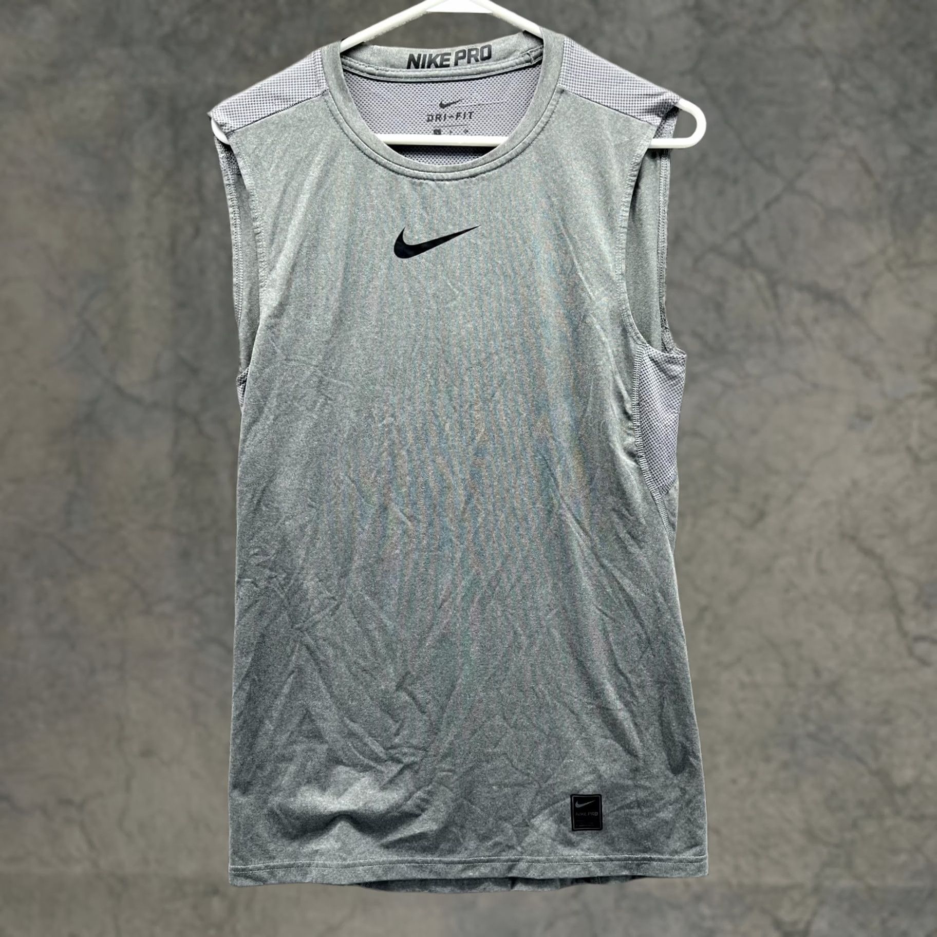 Nike Nike Pro Shirt Men Small Gray Center Swoosh Combat Sleeveless Gym Dri Fit Knit Size US S / EU 44-46 / 1 - 1 Thumbnail