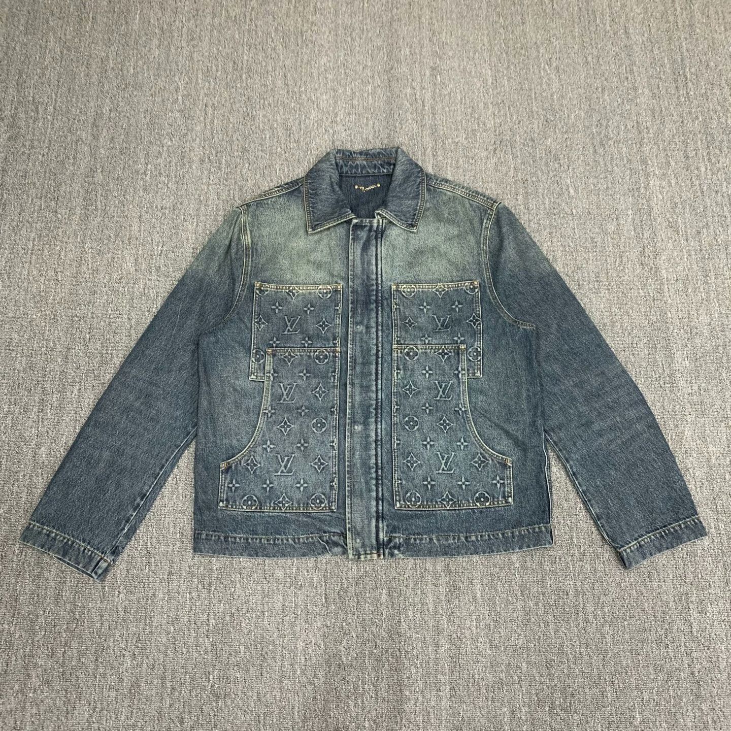 Louis Vuitton Louis Vuitton Blue Item 37 Men Size US S / EU 44-46 / 1 - 1 Thumbnail
