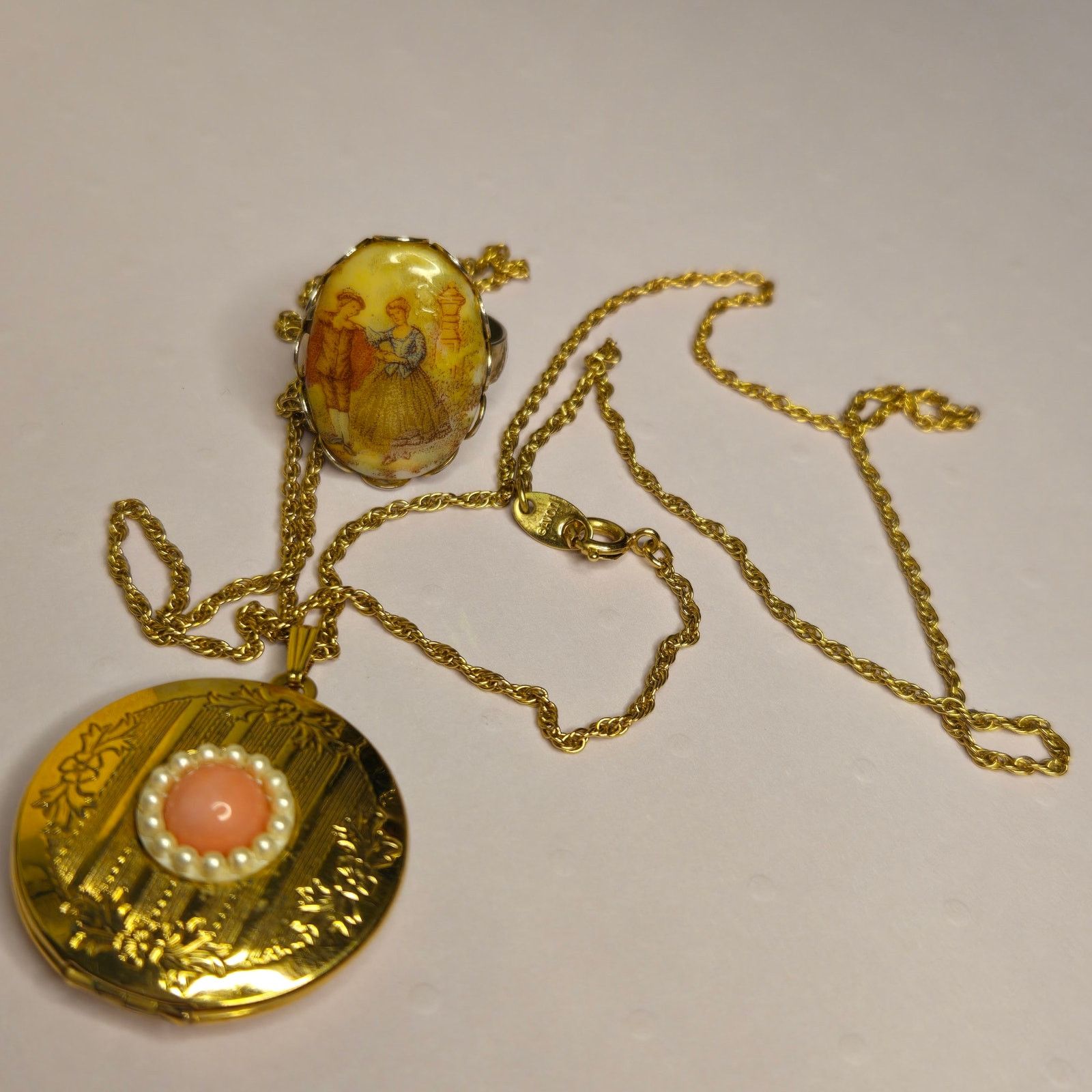 Vintage Vintage AVON VictorianLocket Necklace Courting Couple Ring Size ONE SIZE - 3 Thumbnail