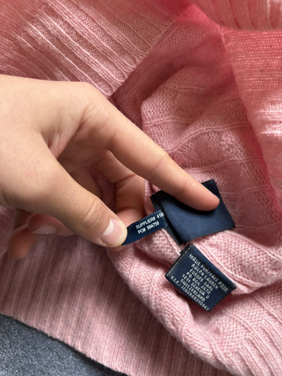 Polo Ralph Lauren Vintage Polo Ralph Lauren V-Neck Wool Pink Knitted Sweater Size S / US 4 / IT 40 - 8 Thumbnail